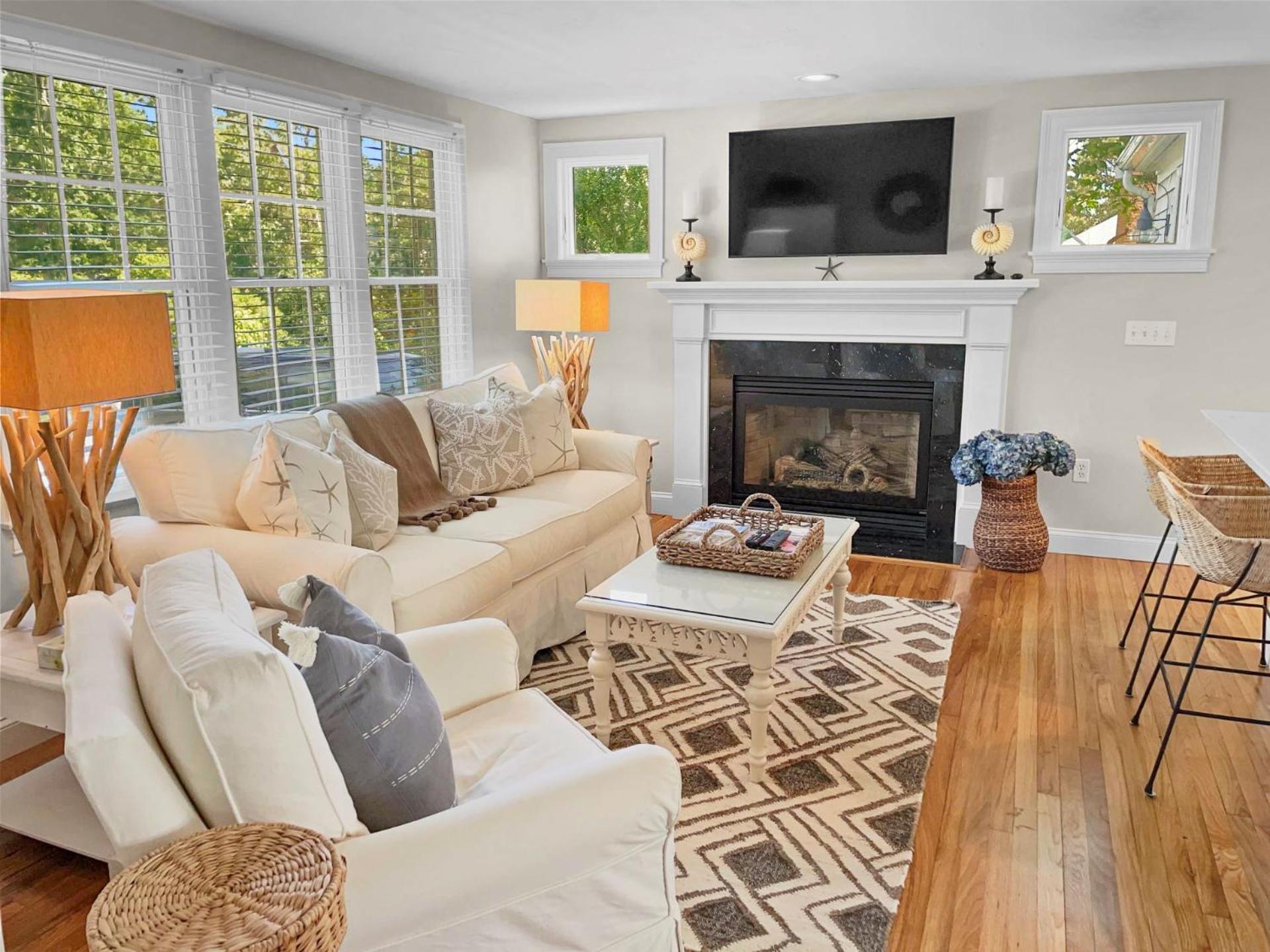 26 Sea Mist Lane South Chatham Cape Cod - - The Blue Hydrangea view 5