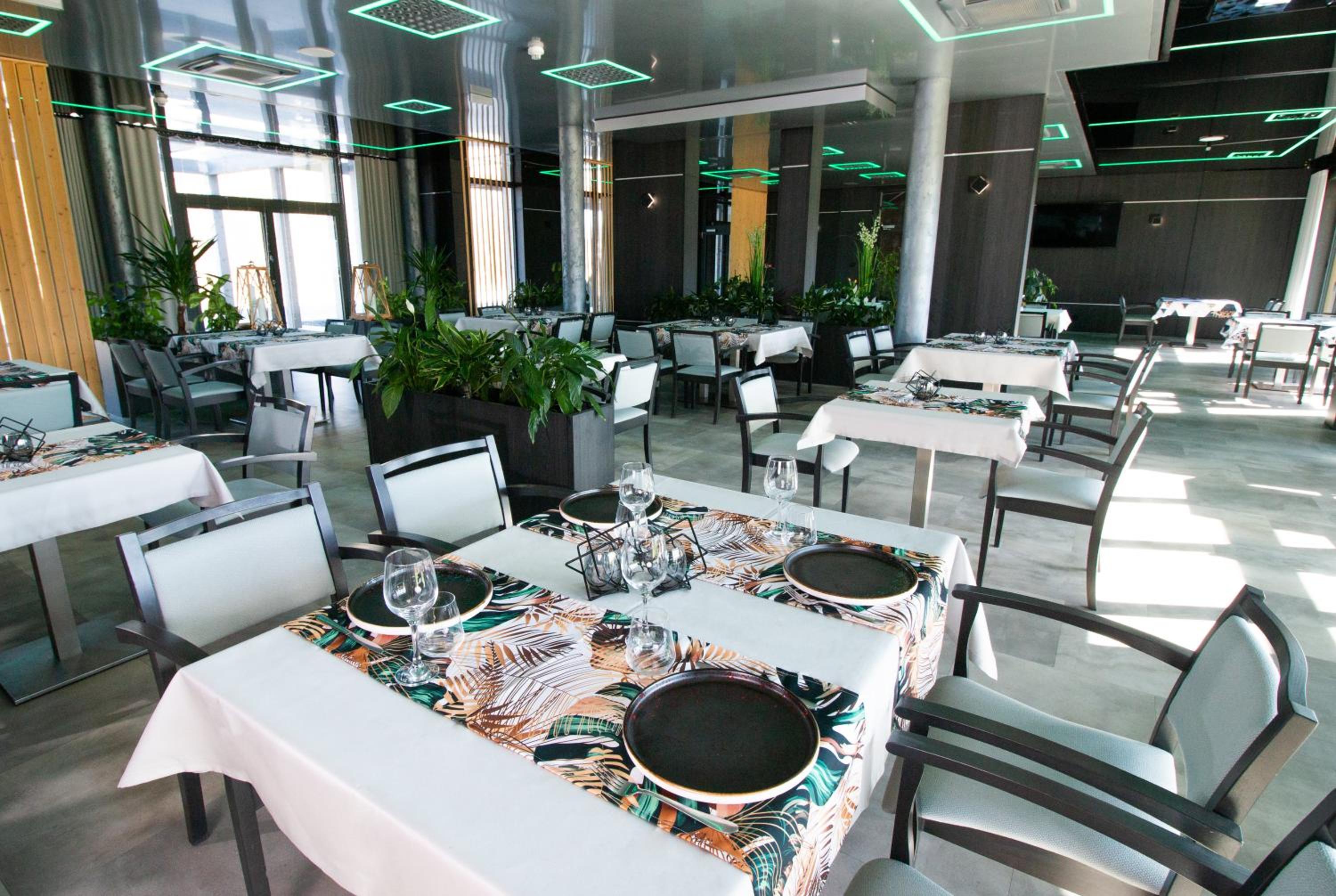 restaurant