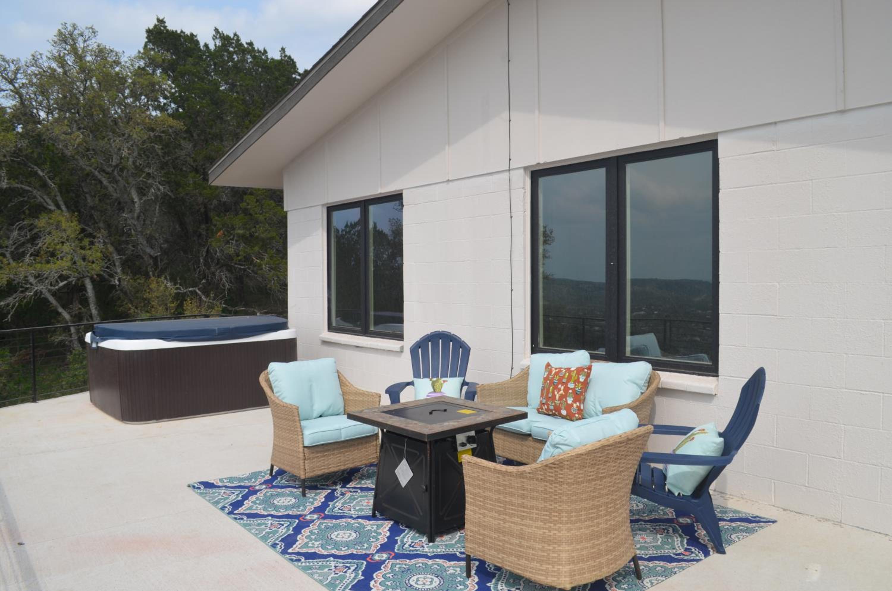 Eagles Nest At Spider Mountain With Hot Tub