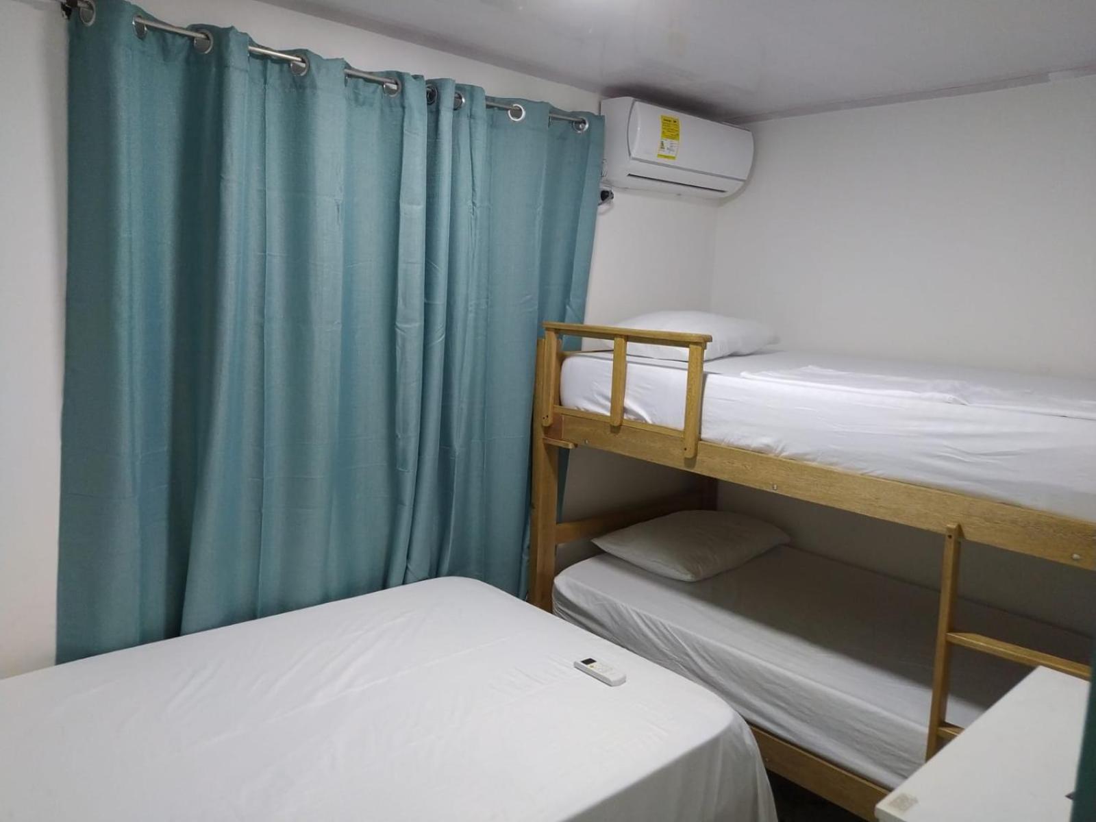 Apartamentos AJ place 2