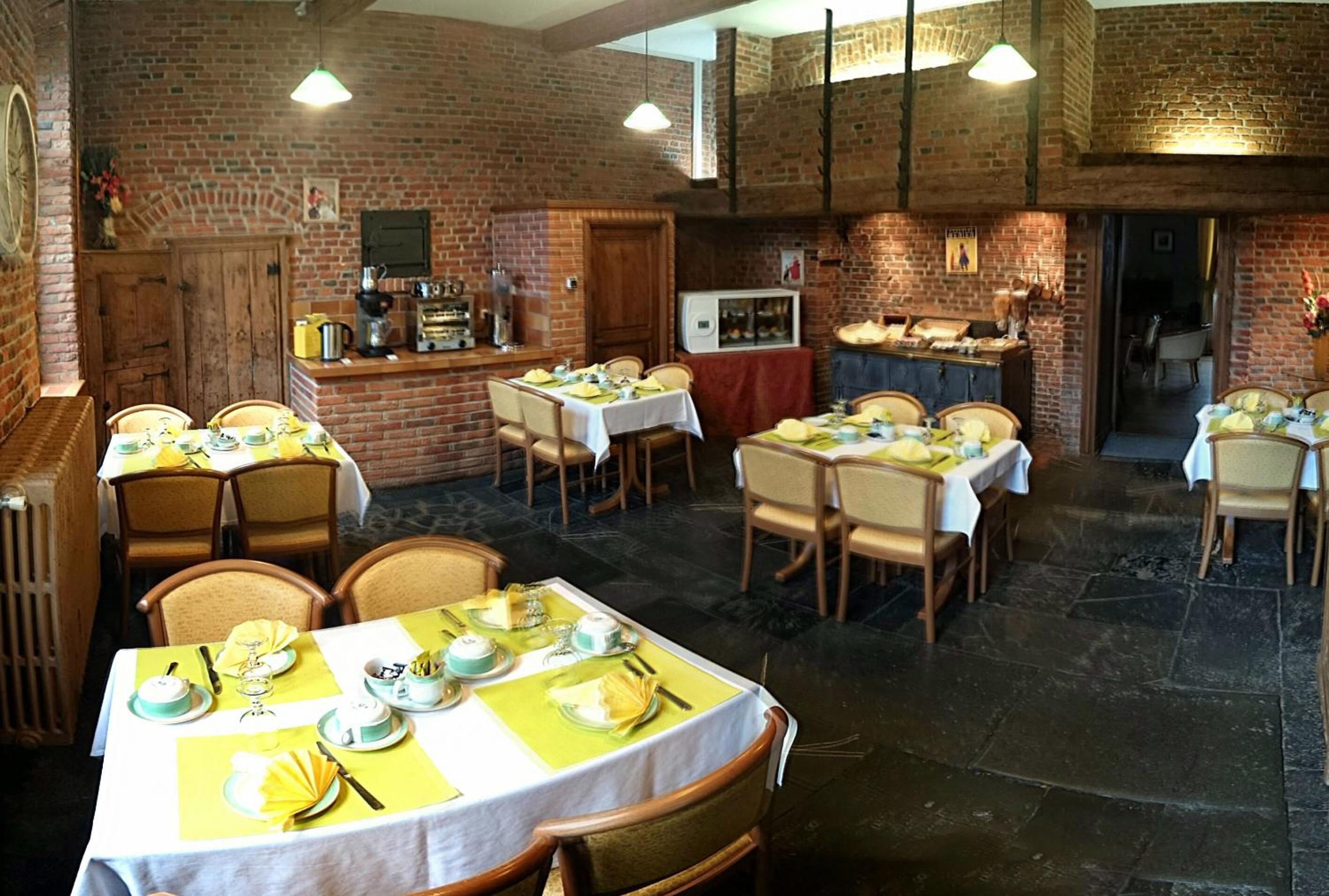 restaurant