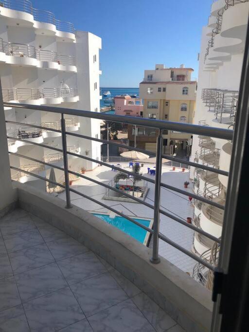 Elegant sea view apartment