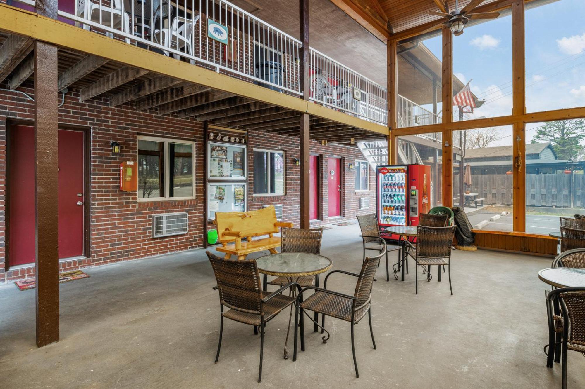 The Lookout Lodge