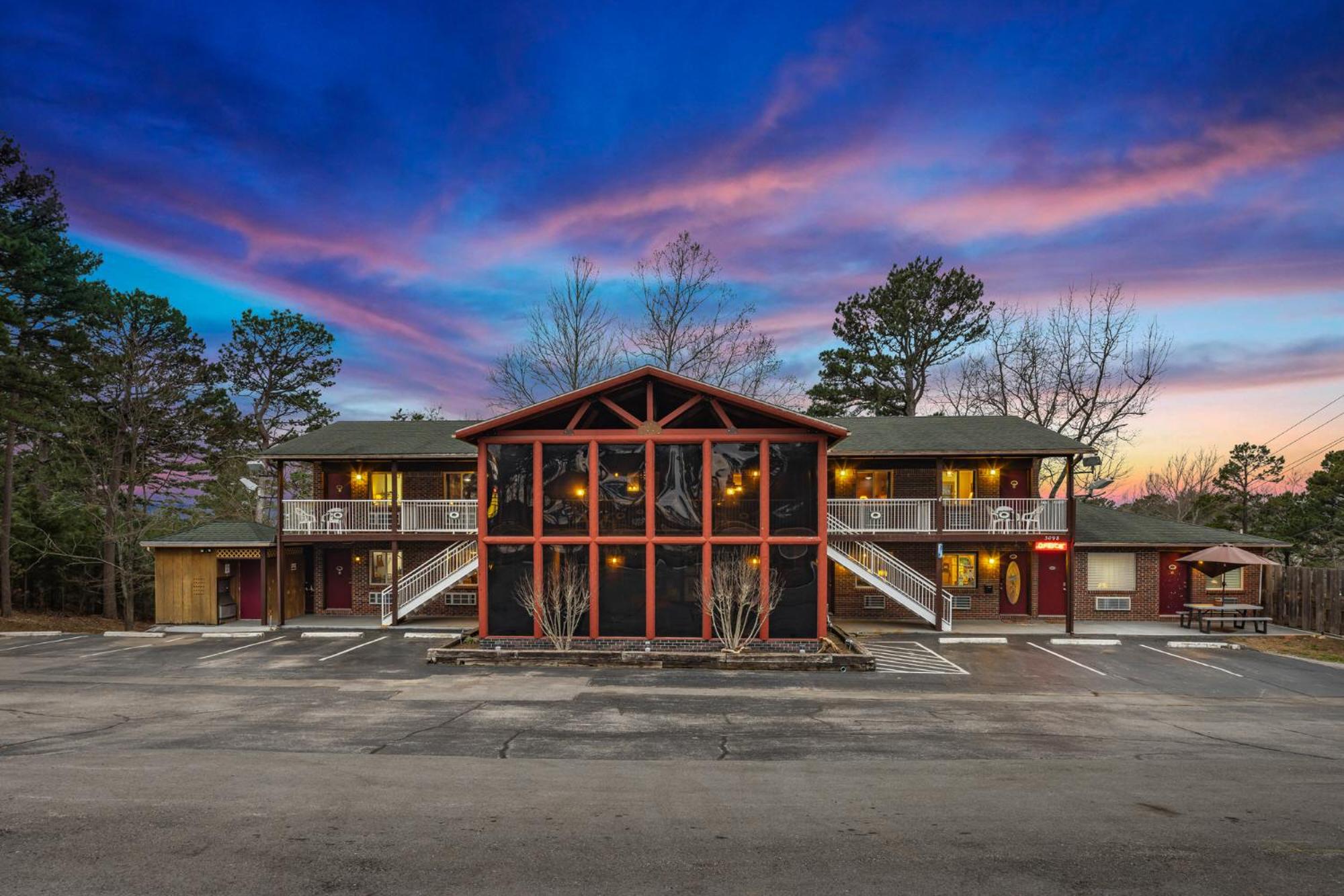 Hotel The Lookout Lodge