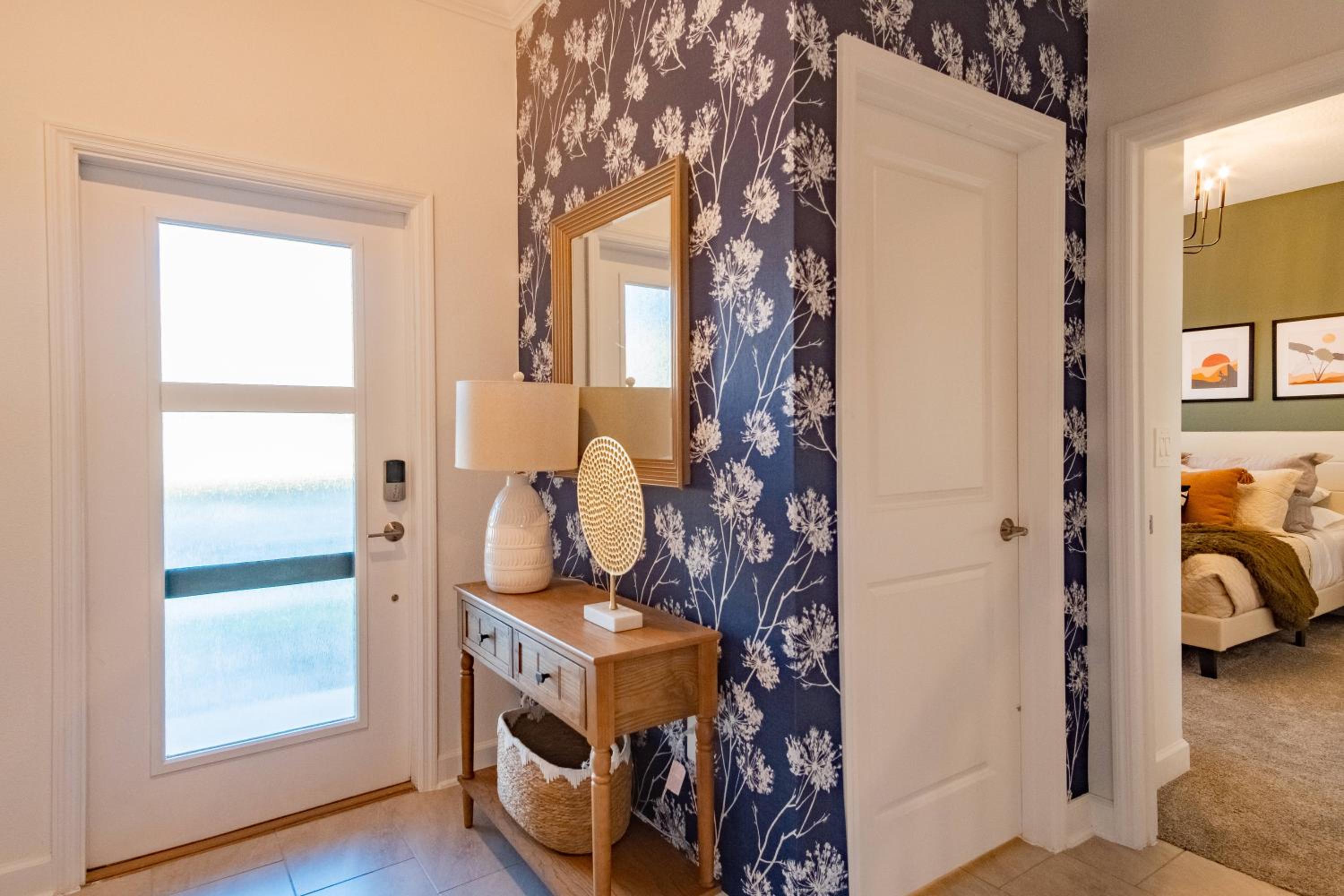 Amazing 4 Bed home w private Pool close to Disney 1180KING view 2