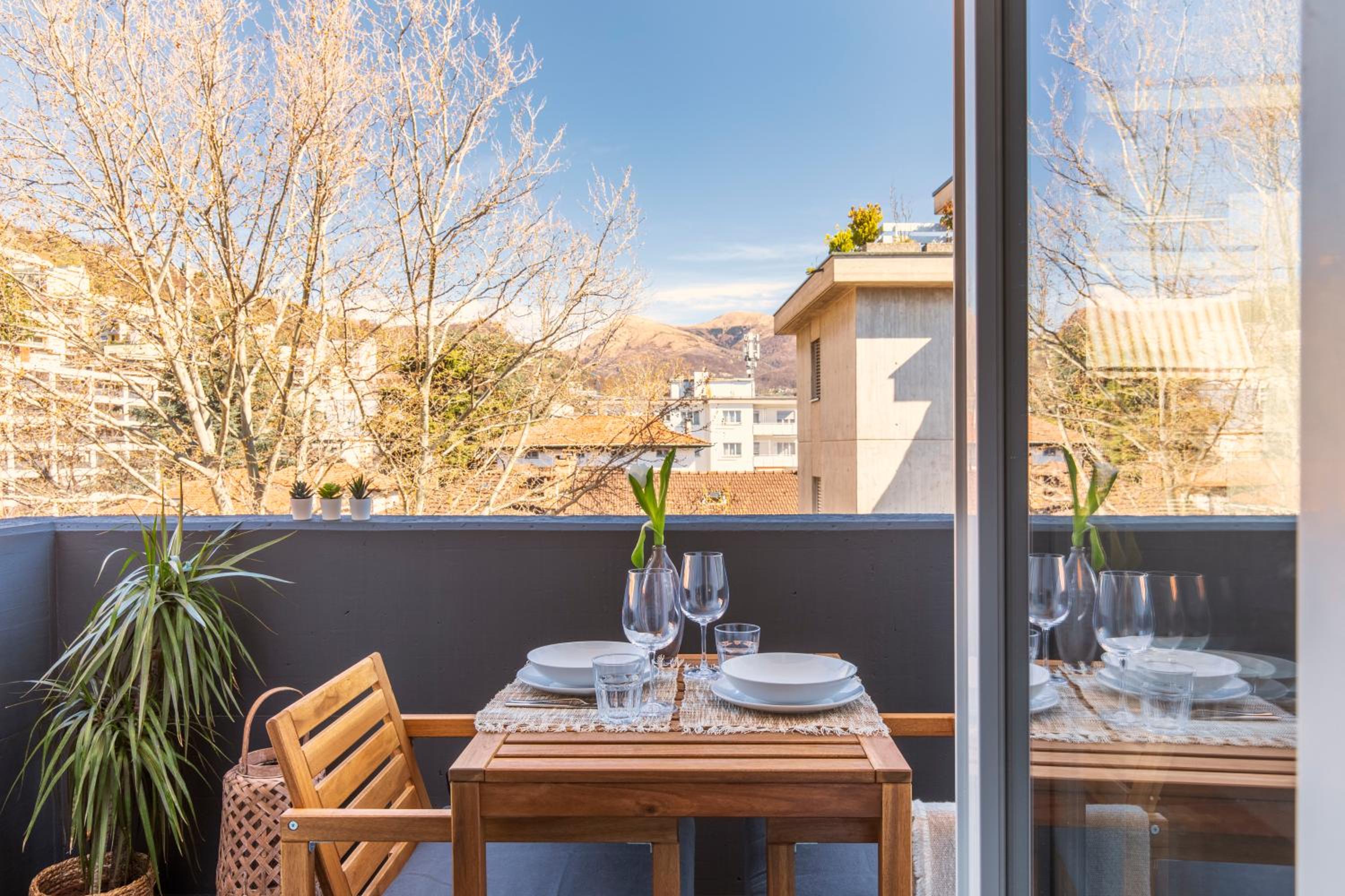 Lugano Superior Suites - Free Parking