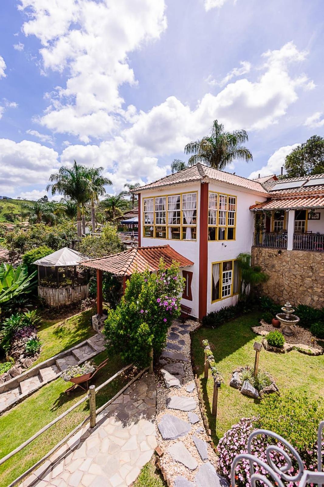 Hotel Chalés Pôr do Sol - Image 1