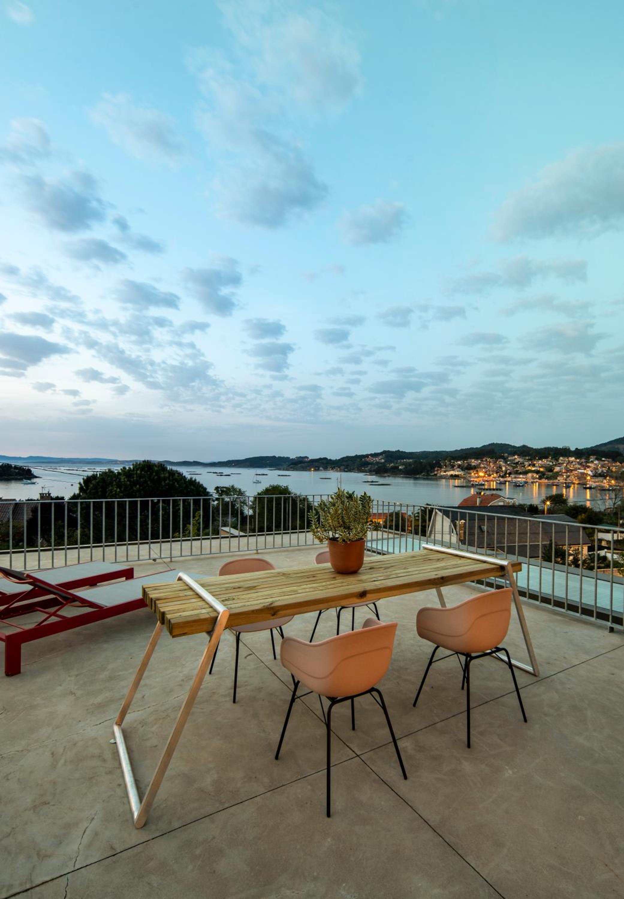 INSUA BEACH HOUSE