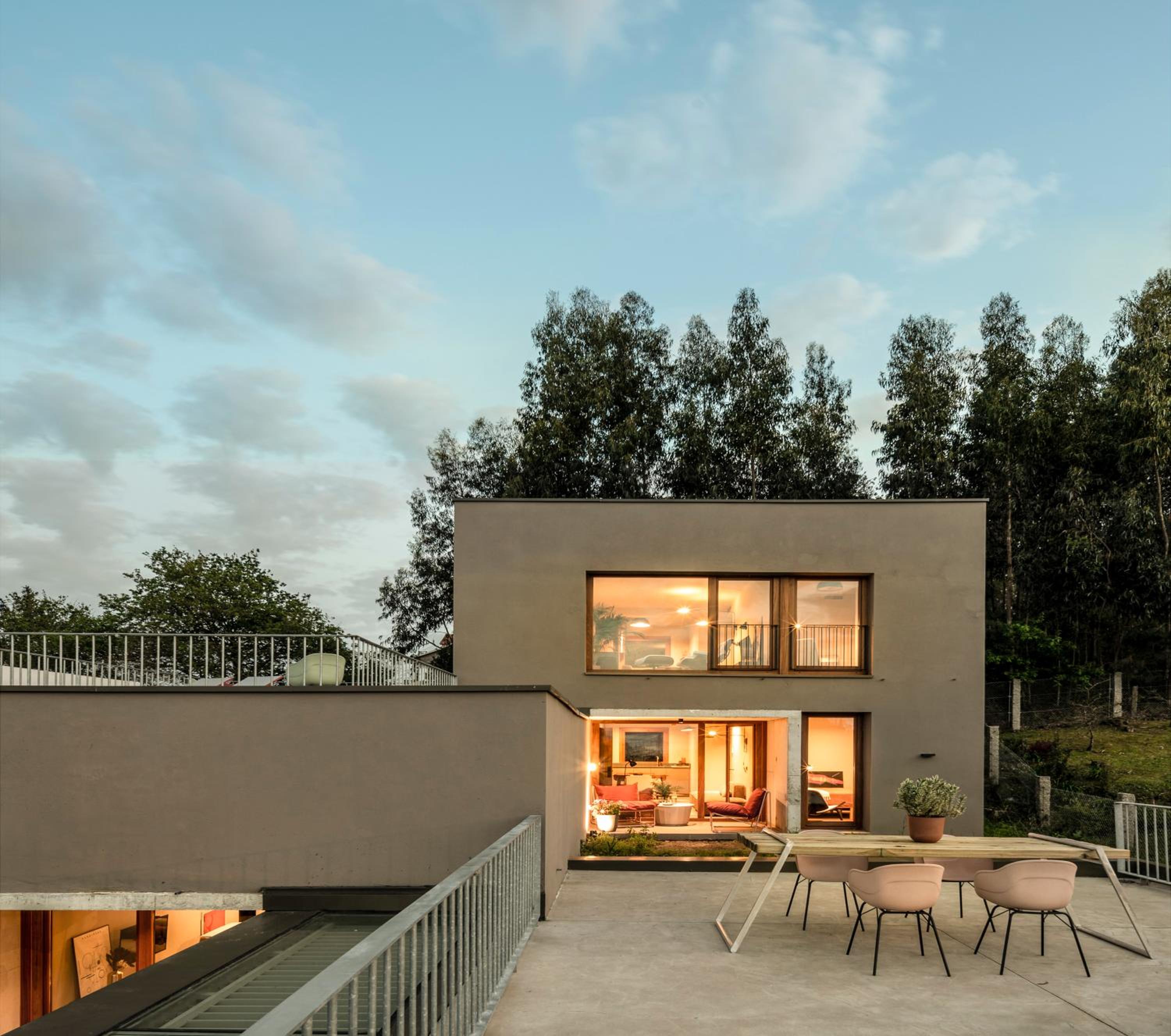 INSUA BEACH HOUSE