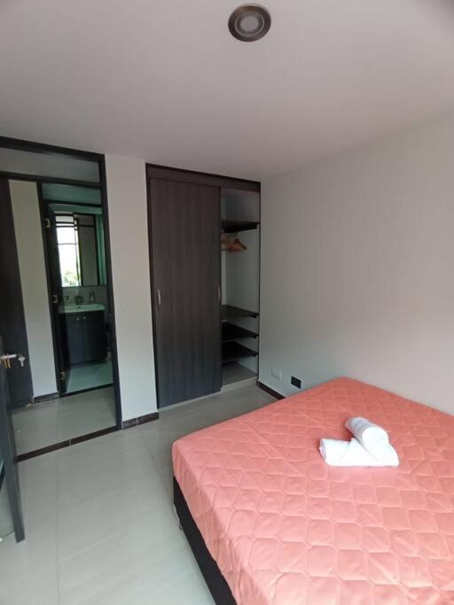 RentalsOP AN01 Apto cerca al lleras con balcon y piscina climatizada, cerca a provenza, ubicado min del aeropuerto