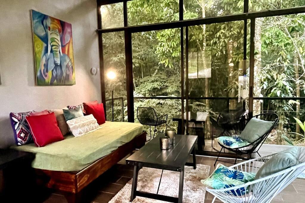 An abundance of wildlife at Jungle Glory Home Abajo