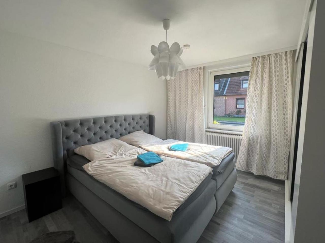 Cozy villa with garden, balcony and parking area in Düsseldorf