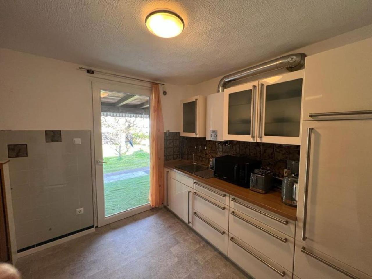 Cozy villa with garden, balcony and parking area in Düsseldorf
