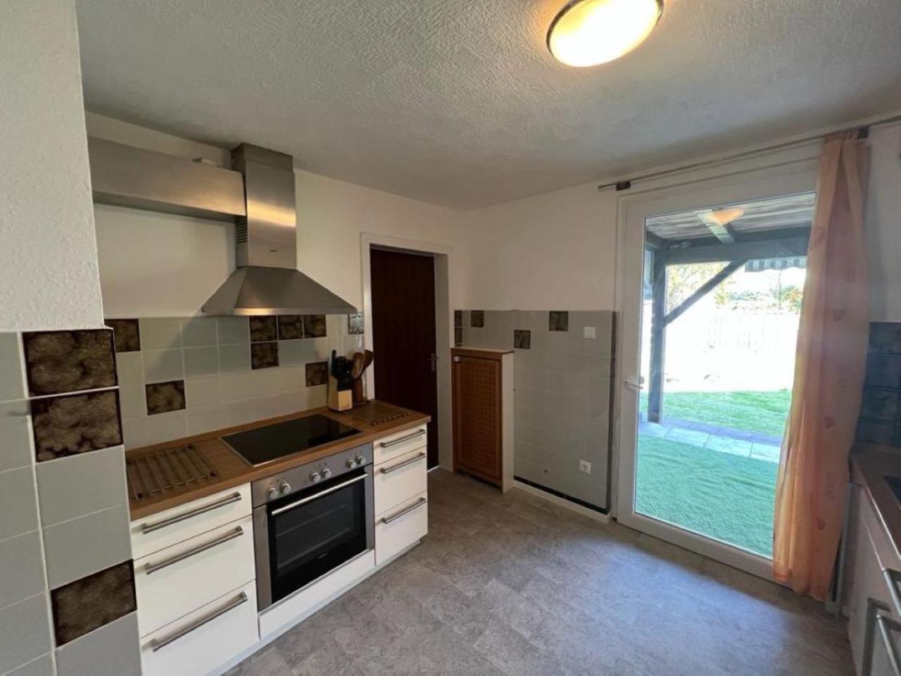 Cozy villa with garden, balcony and parking area in Düsseldorf