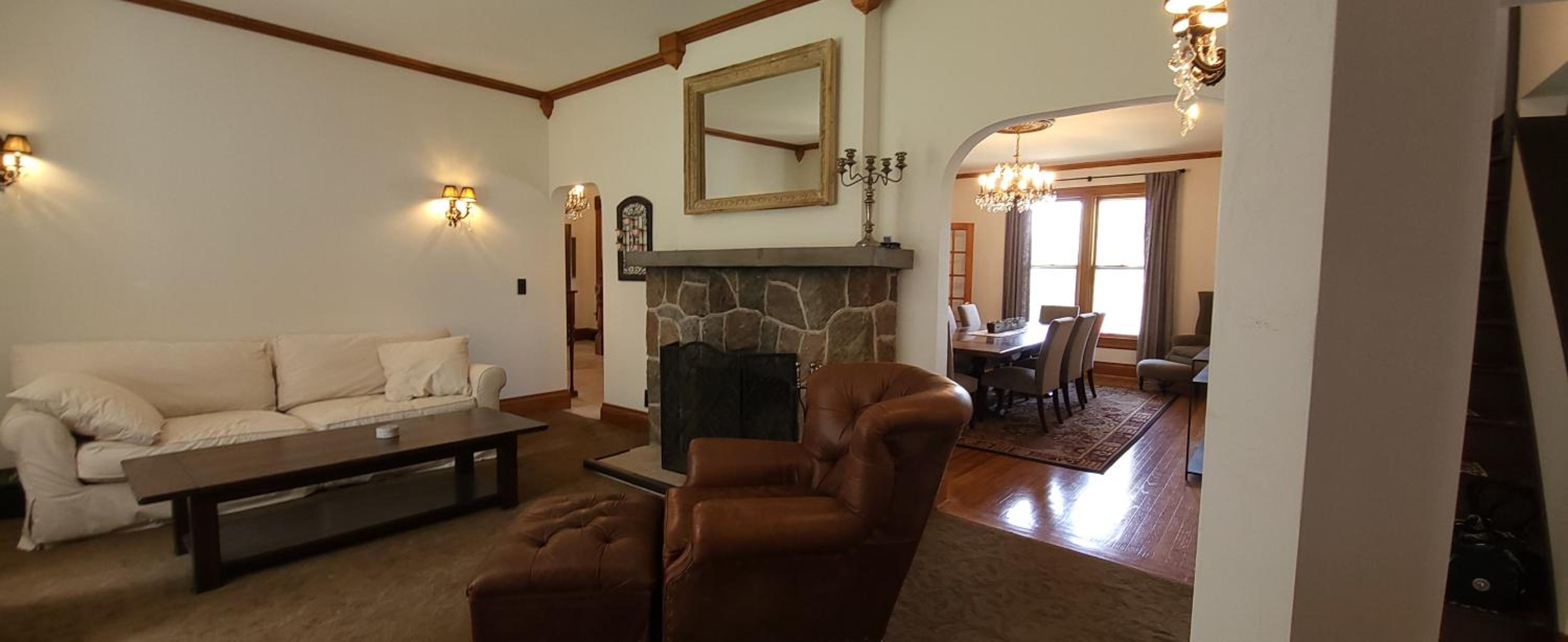 Downtown Lake Geneva Home! Walk 2 Everything! view 3