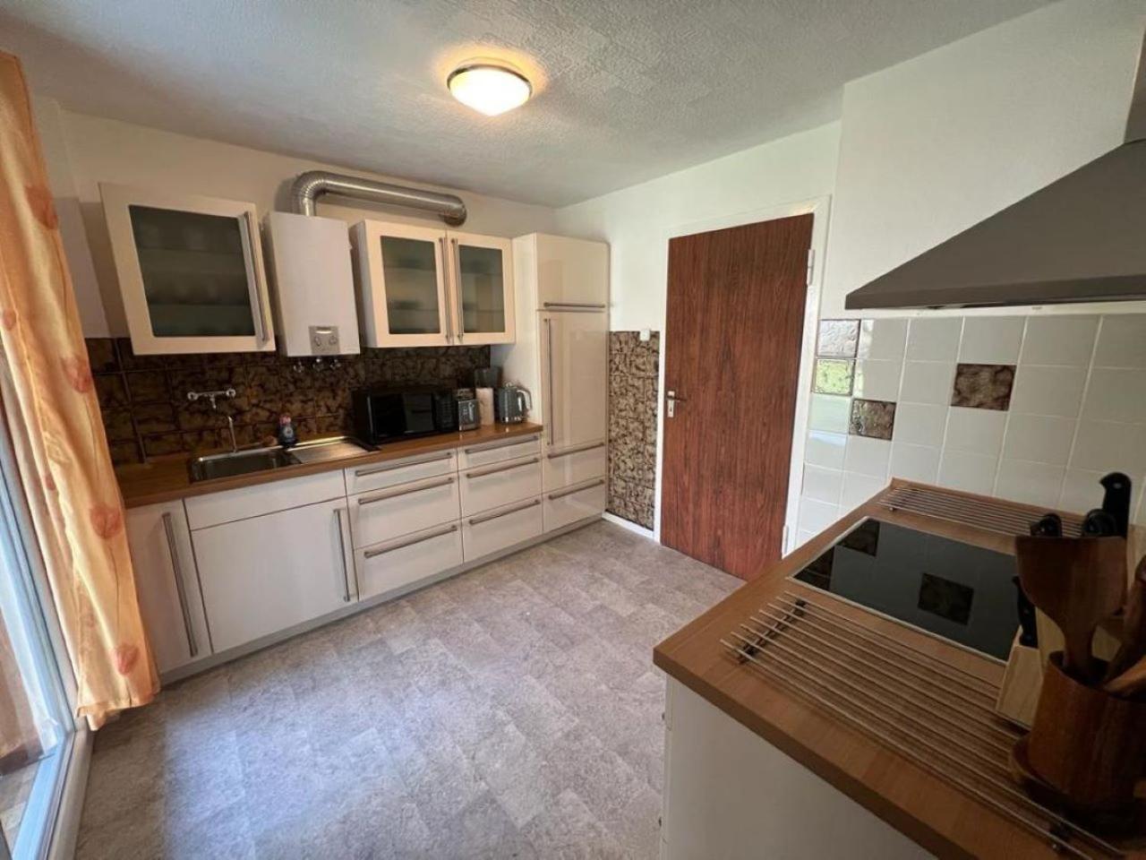 Cozy villa with garden, balcony and parking area in Düsseldorf