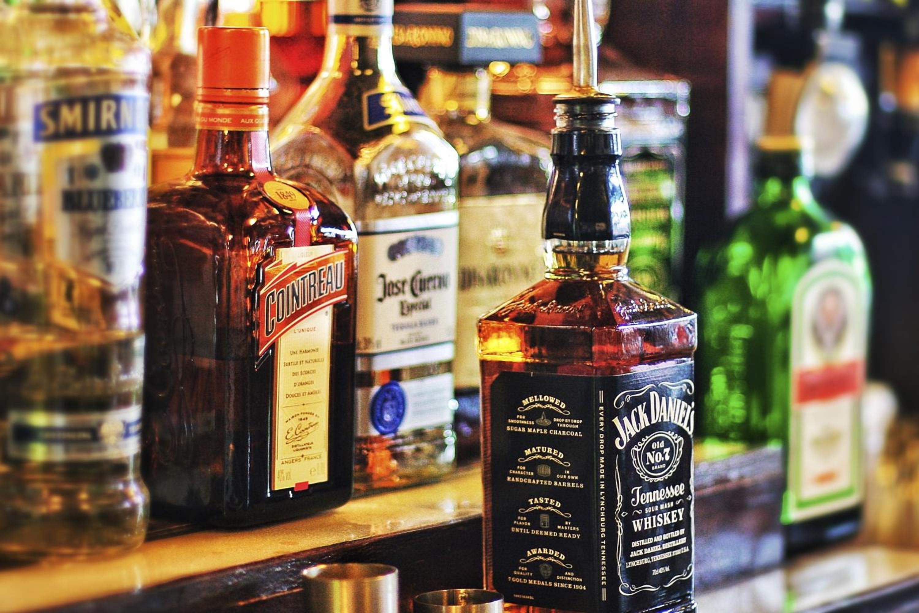 bar