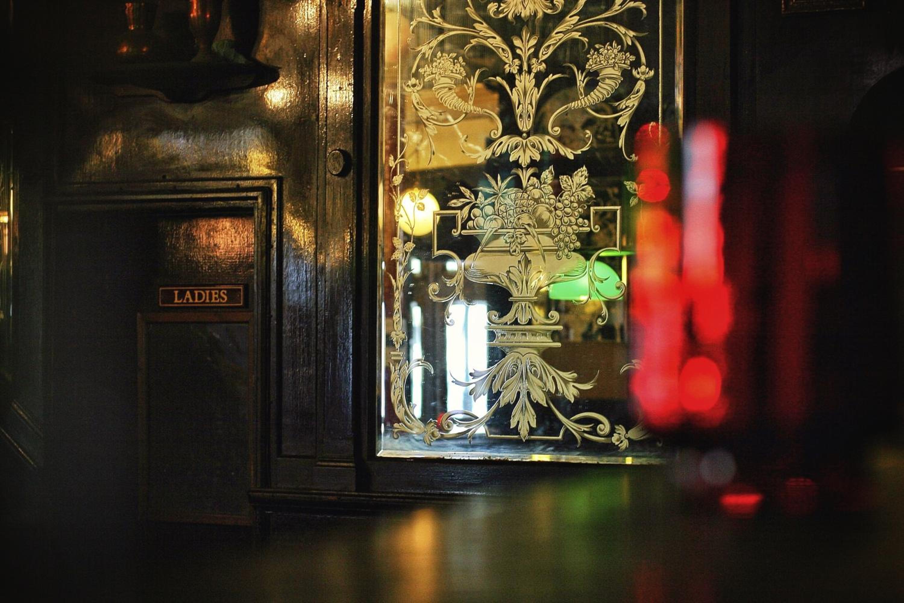bar