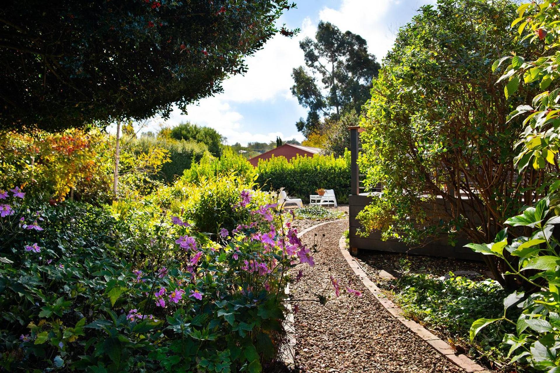 Sunshine House, fireplace 4 bedroom & gardens