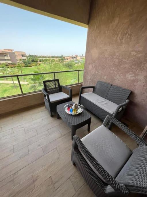 Marrakech Prestigia appartement vue piscine golf endroit calme