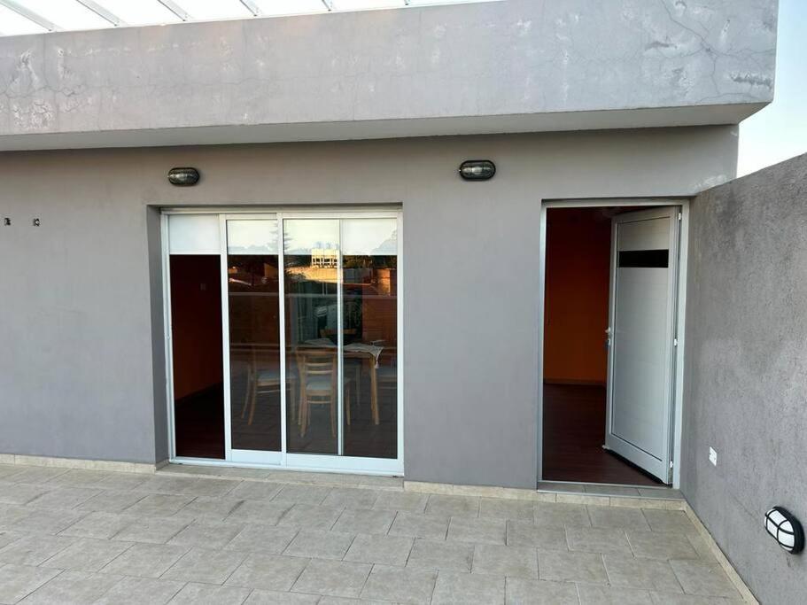 El Marqués Apart