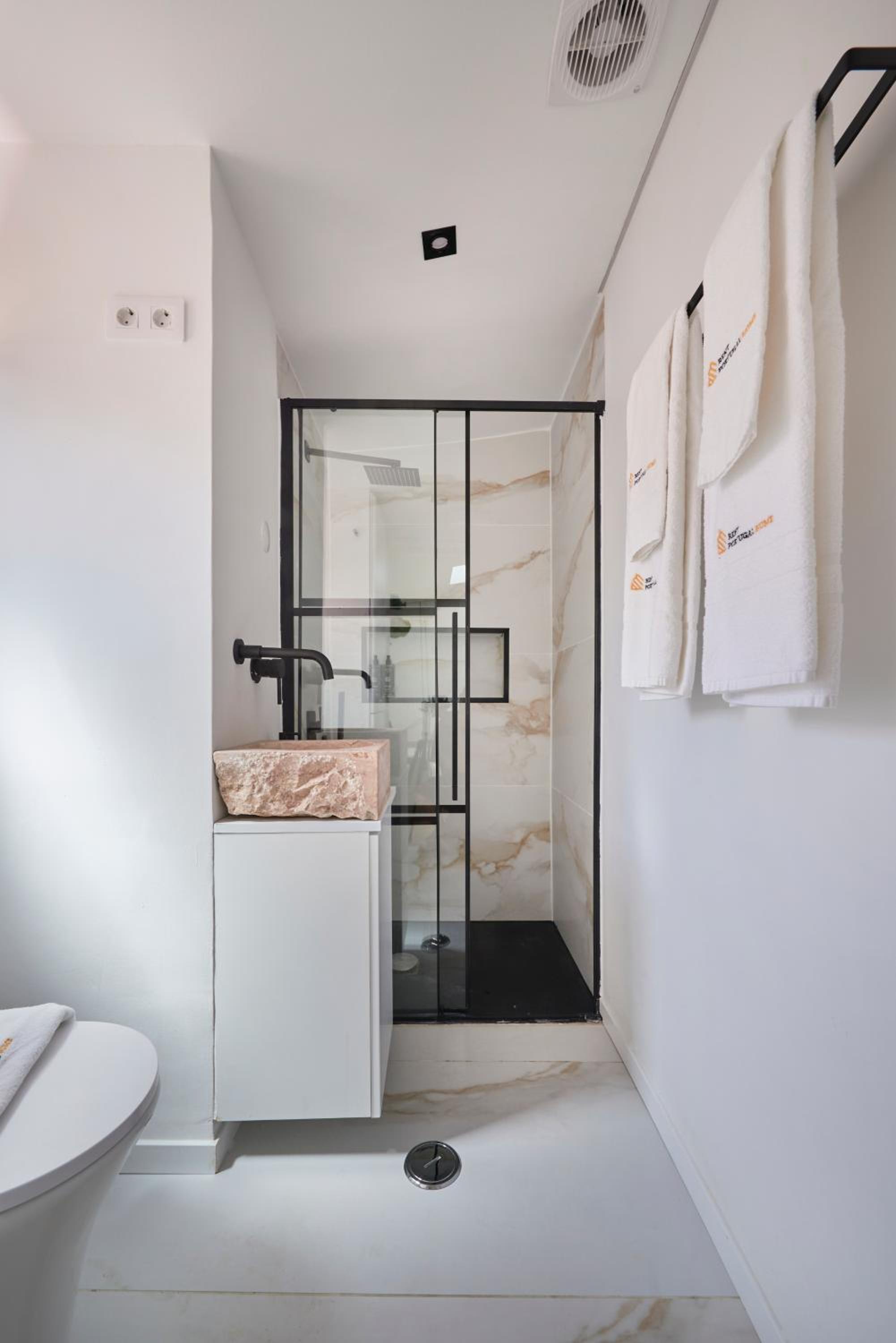 Lisbon Terrace&Shower River view. view 2