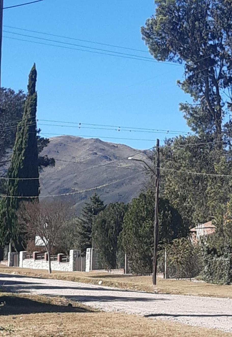Casas HG-Desayuno sencillo entregado al check in-Pileta normal y climatizada en predio a 5 minutos en auto-Acepta mascotas bajo petición-Cochera para 1 aut