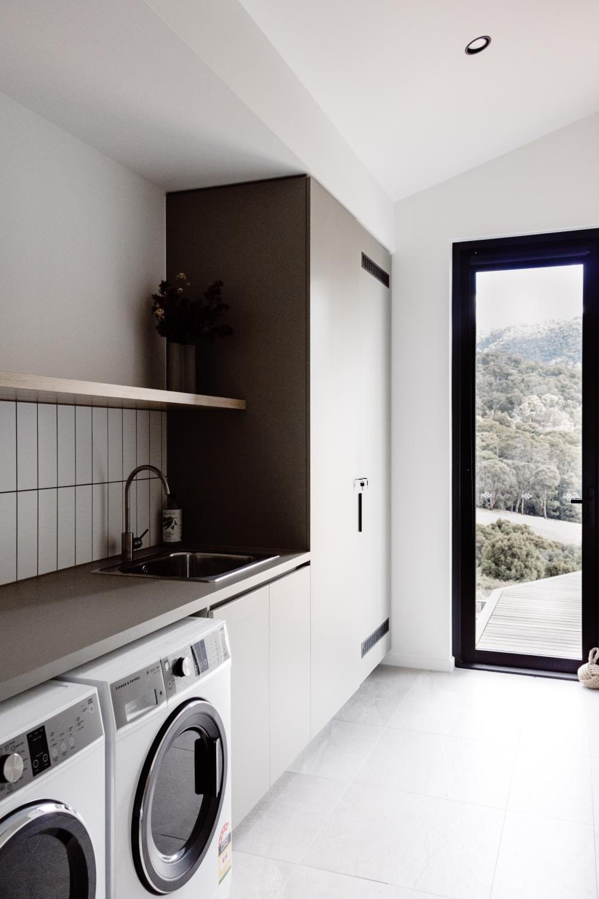 Luxury Alpine Stay with Epic Views at Mt Buller foothills