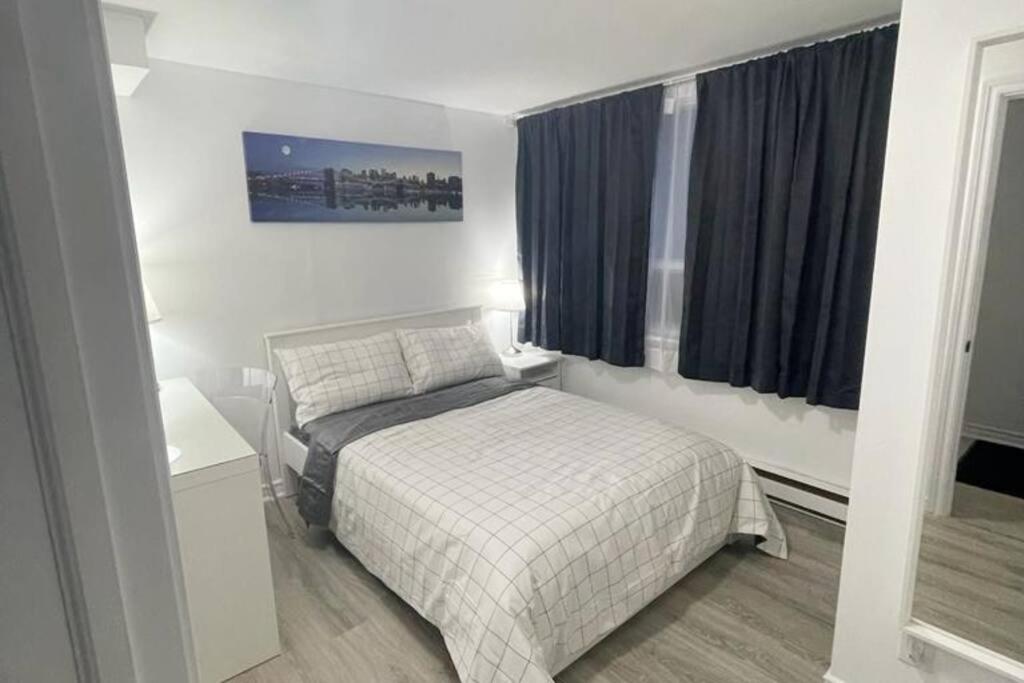 Central, convenient and comfortable 3 Bedrooms house near downtown Gatineau/Ottawa with free parking