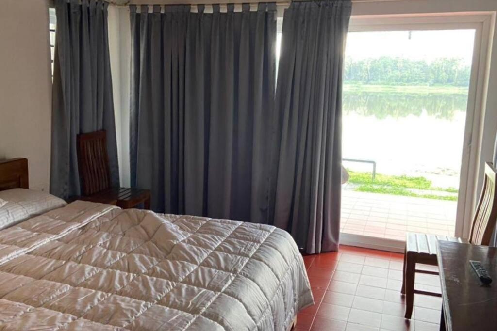 Periyar River front Villa near kochi Airport Aluva view 4