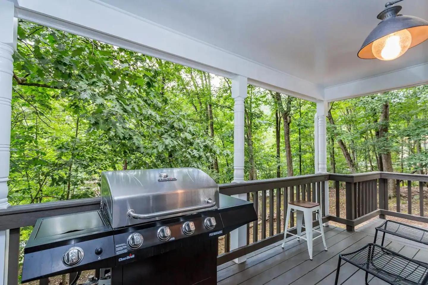 In The Woods - 5 BR Chalet with Game Room, Fire Table and Hot Tub