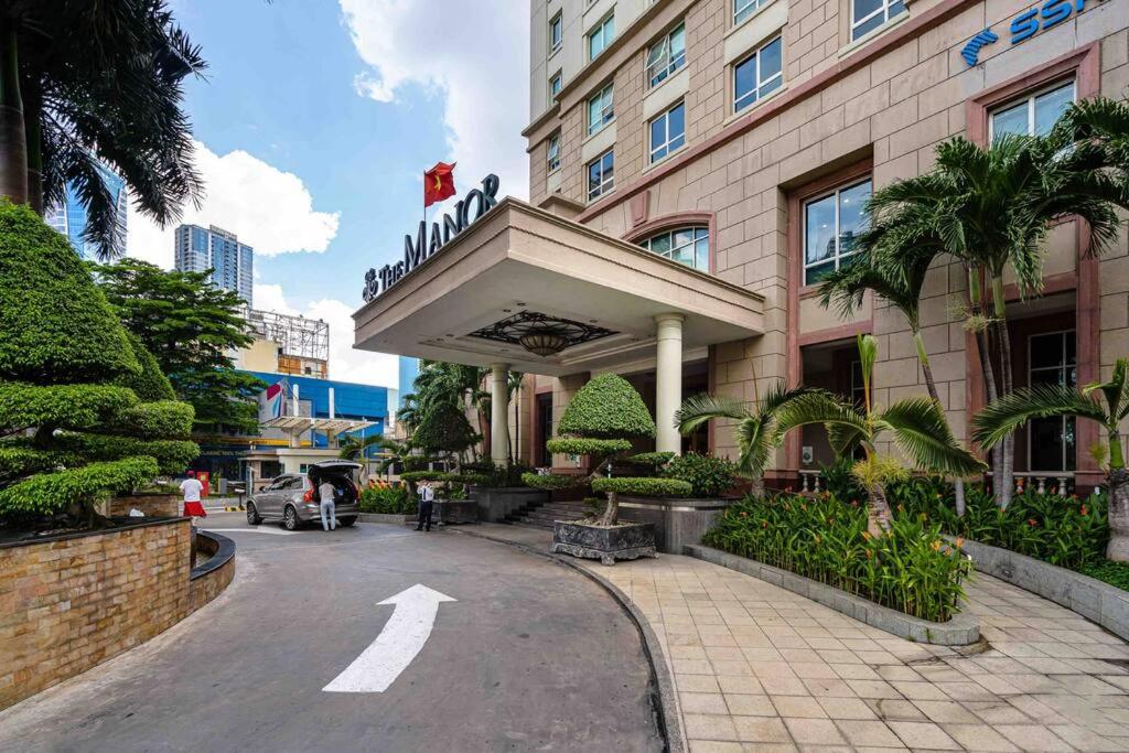 Melody Apartment - The Manor 2 Building