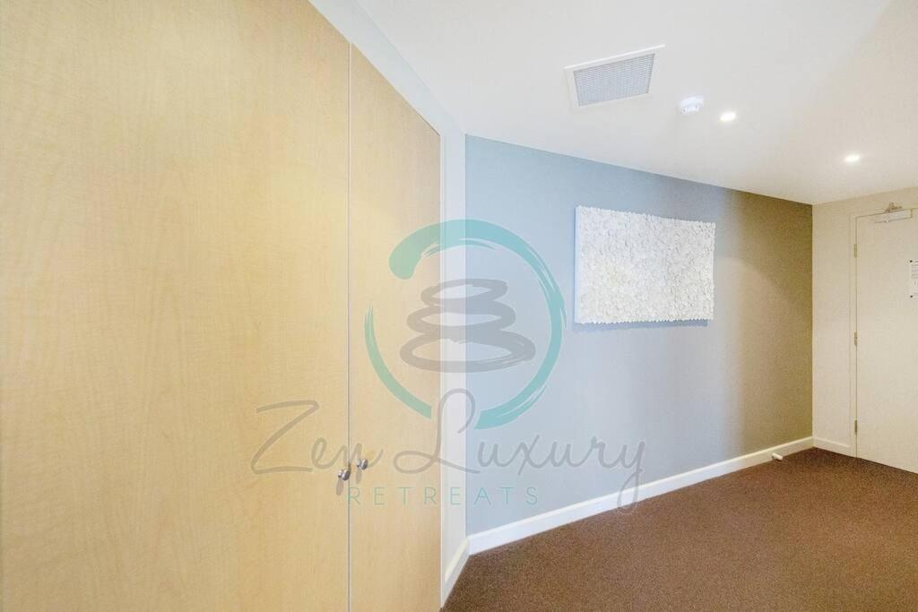 ZEN88 Esplanade: 3-BR Luxury Suite Near Waterfront