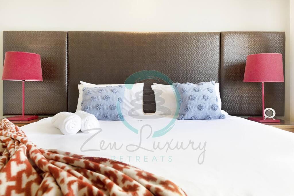 ZEN88 Esplanade: 3-BR Luxury Suite Near Waterfront