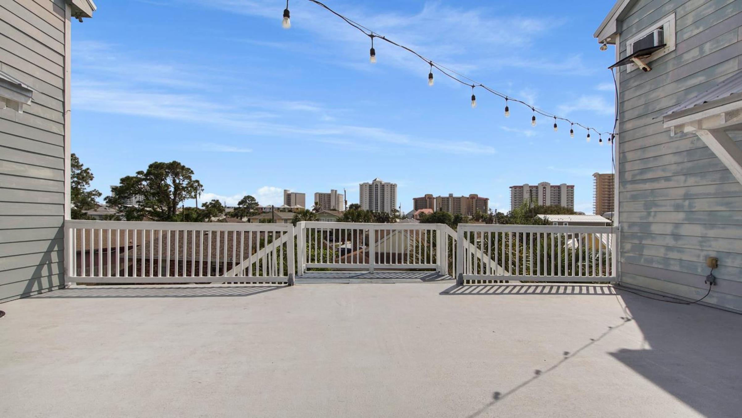 BeachLife Unit ABC Getaway Sleeps 34 view 3