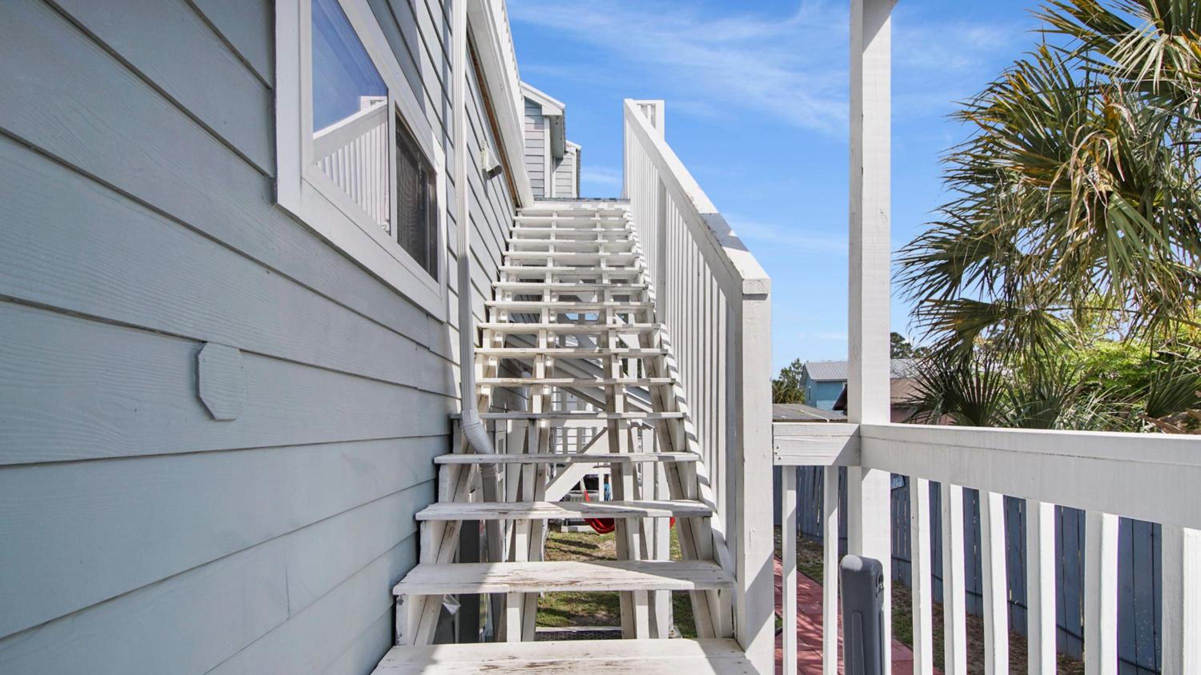 BeachLife Unit BC Getaway Sleeps 22 view 3