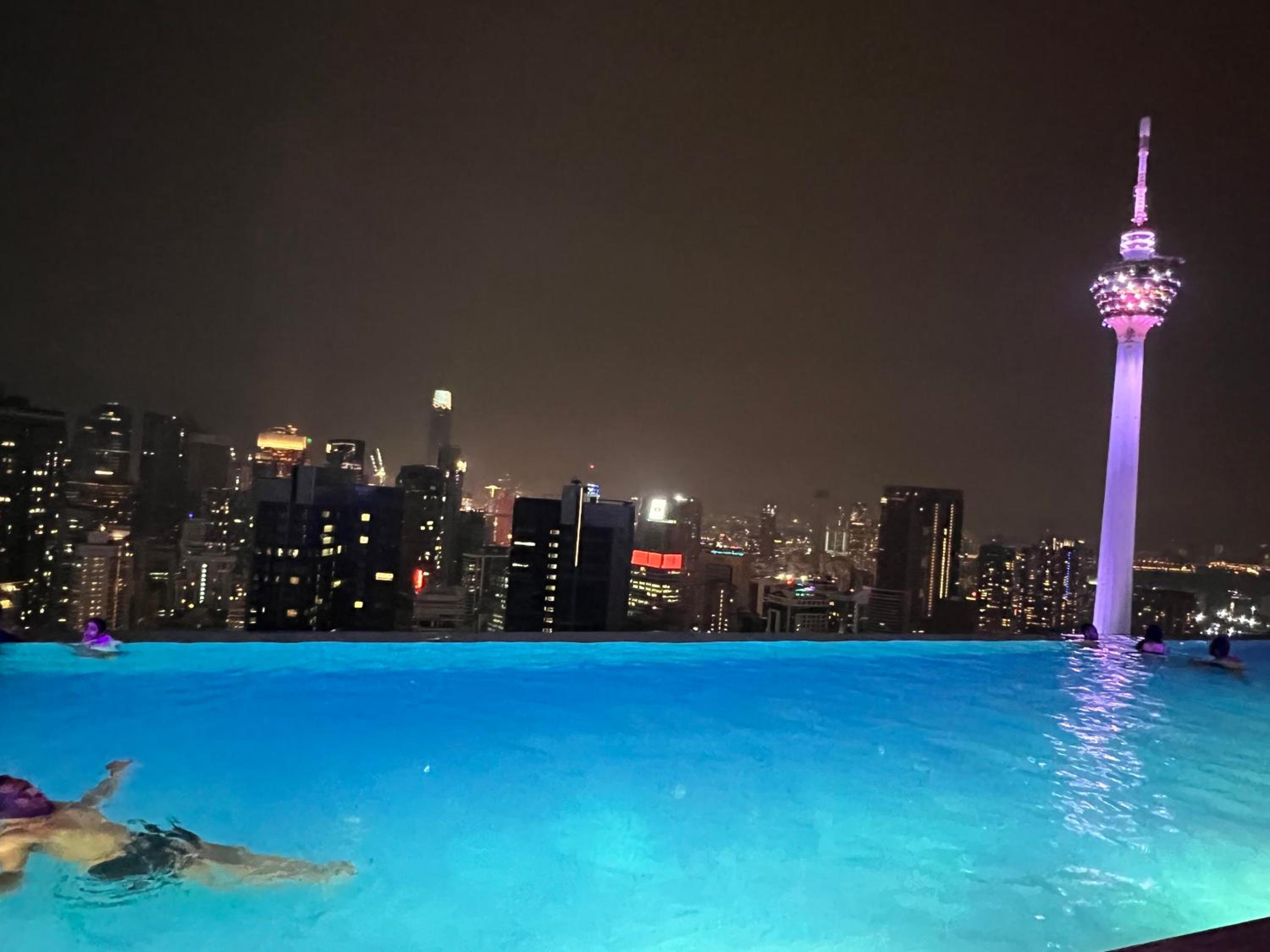The Platinum KLCC By Sky Pool