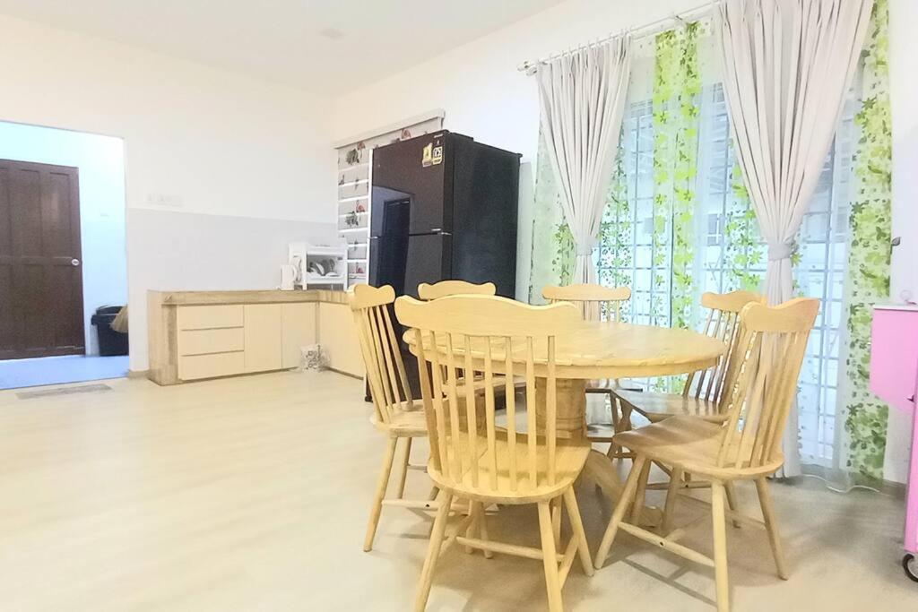 Single Storey Bungalow 12 pax photo 5
