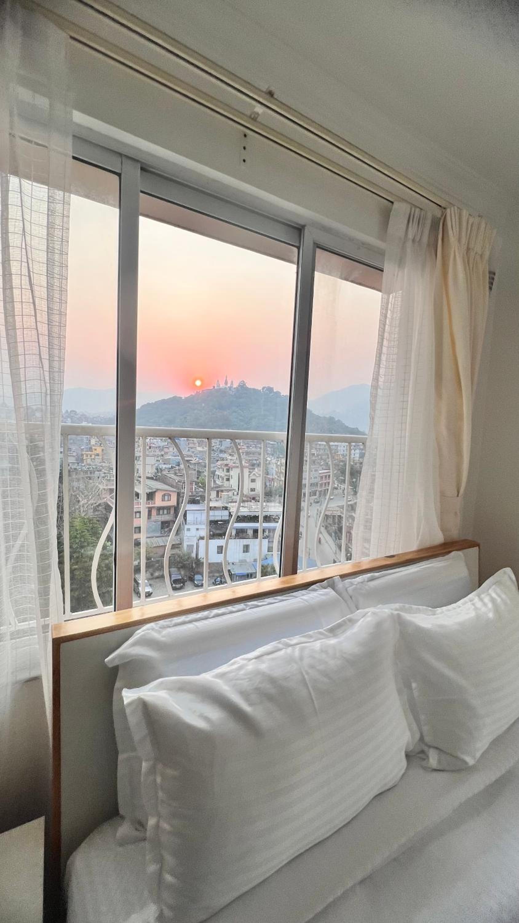 Apartment 6D, Retreat view 2