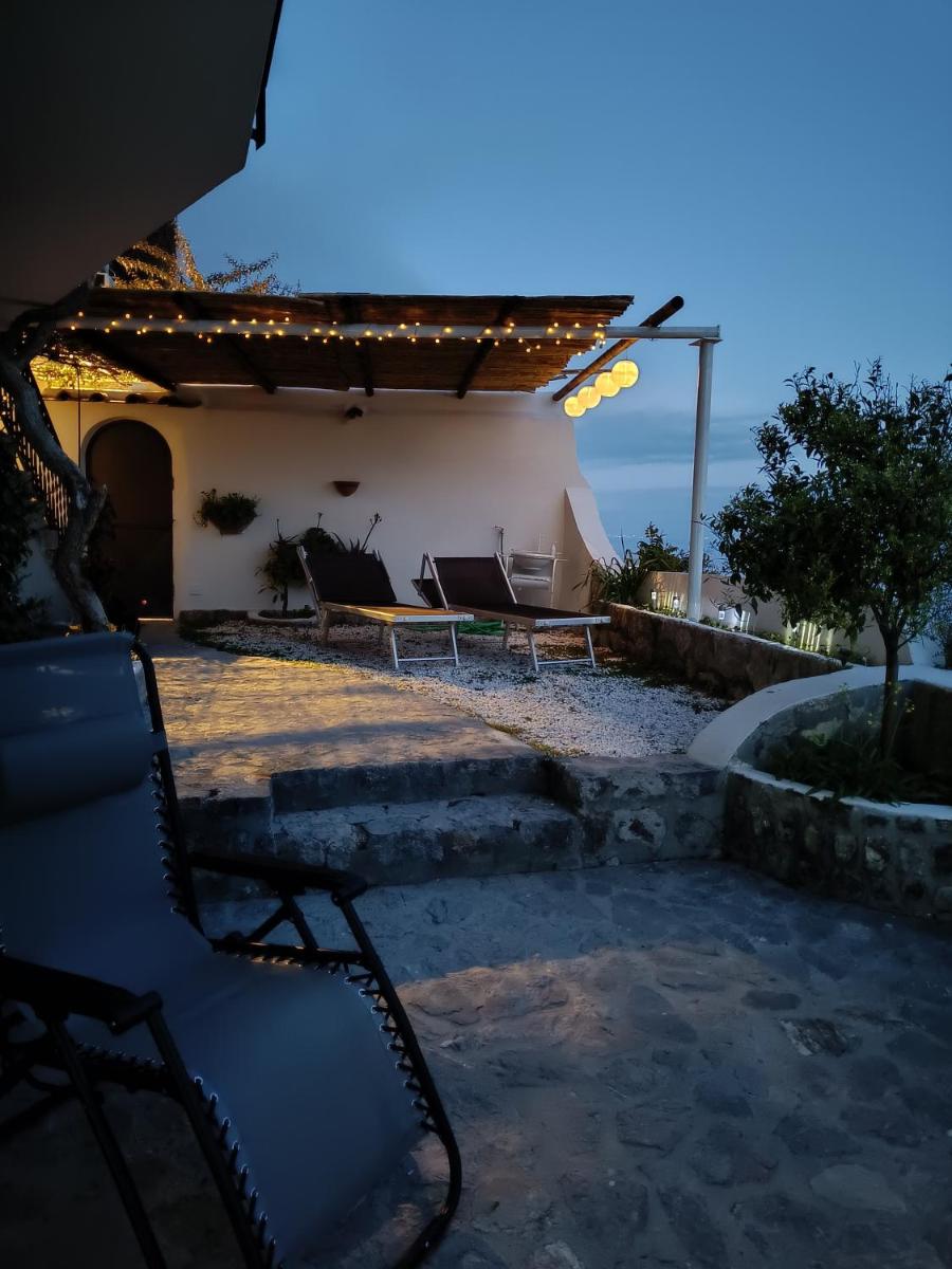 Mareluna Holiday Home