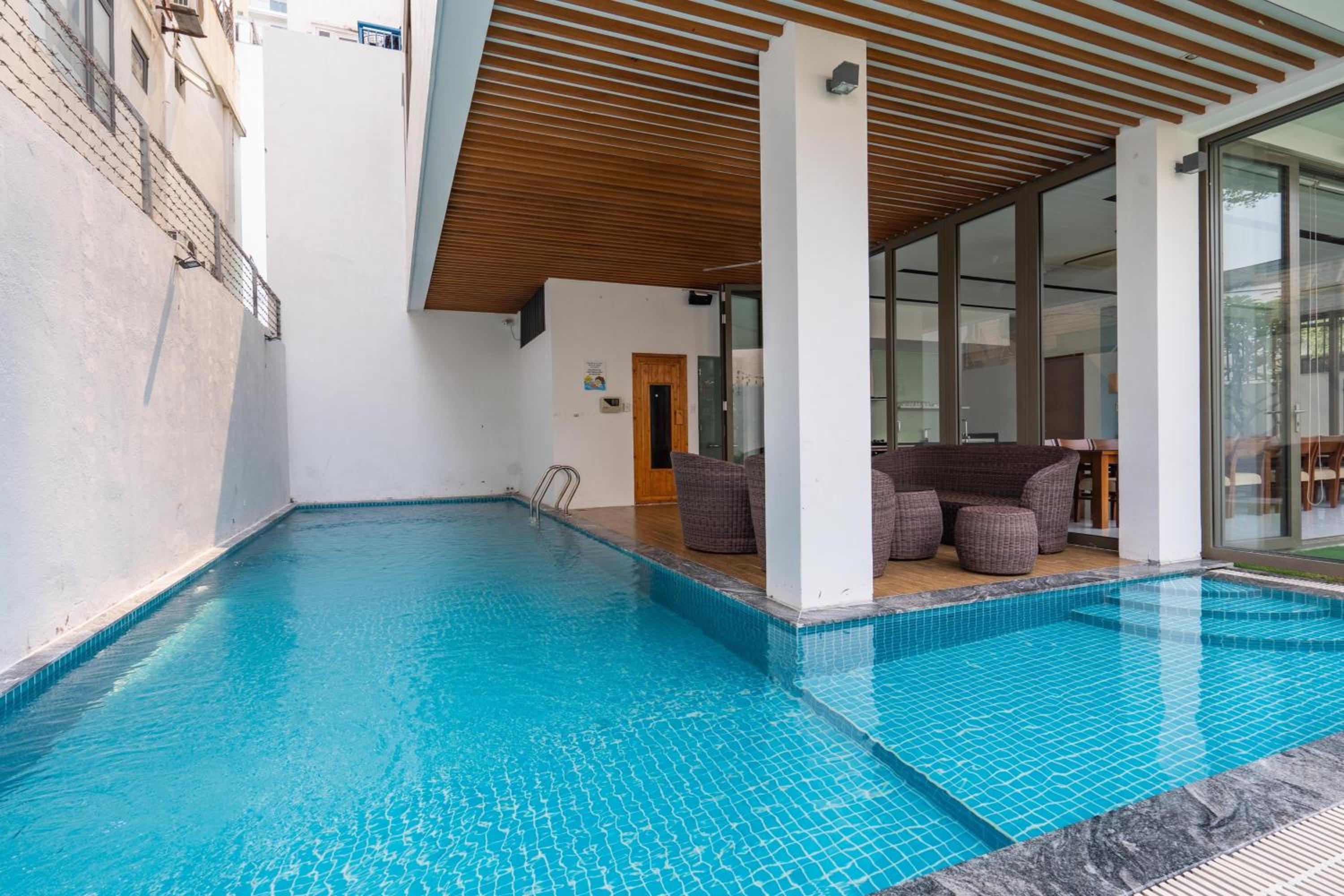 Perfect Son Tra Beach Villa Da Nang with sea view view 2