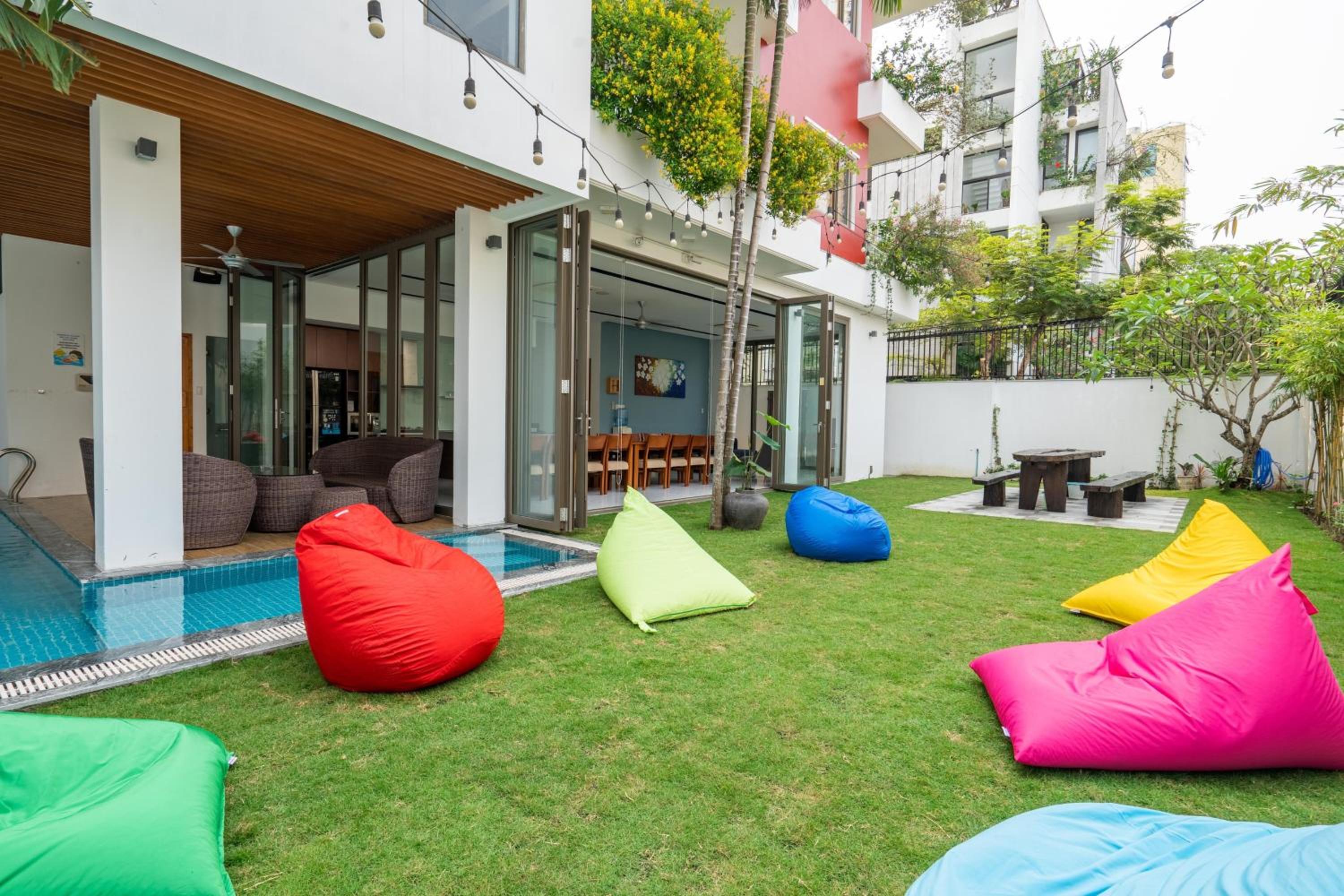 Perfect Son Tra Beach Villa Da Nang with sea view view 4
