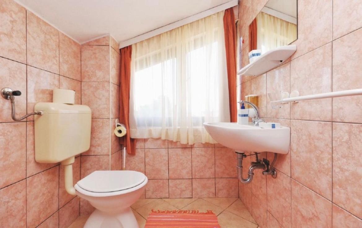 Rooms & Apartment Hegic with parking