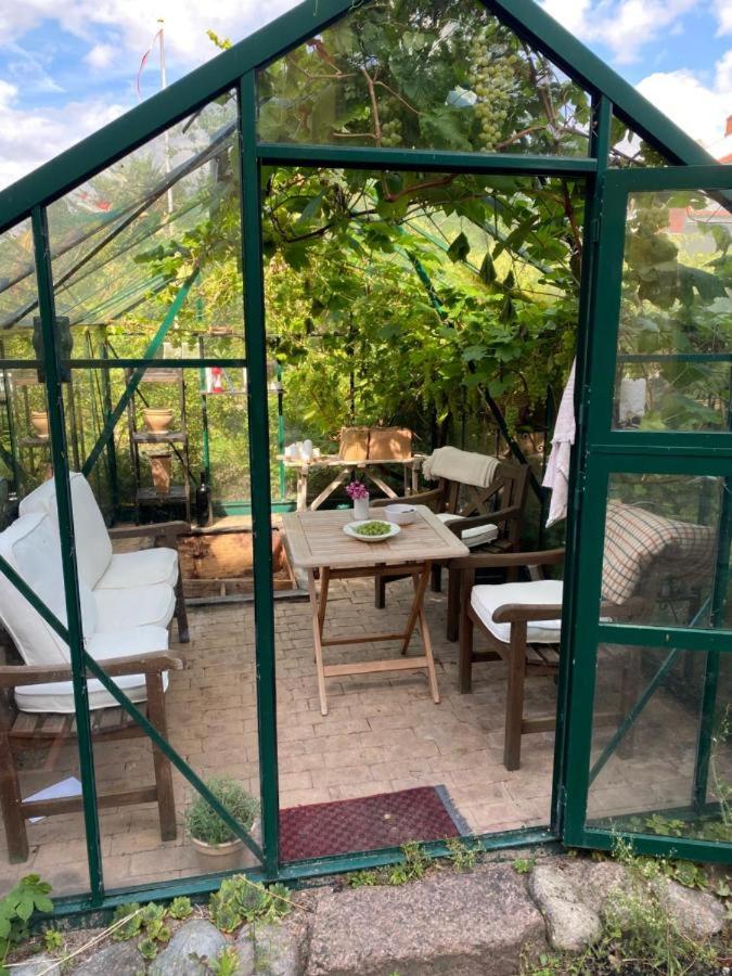 Townhouse with Garden and Free Parking