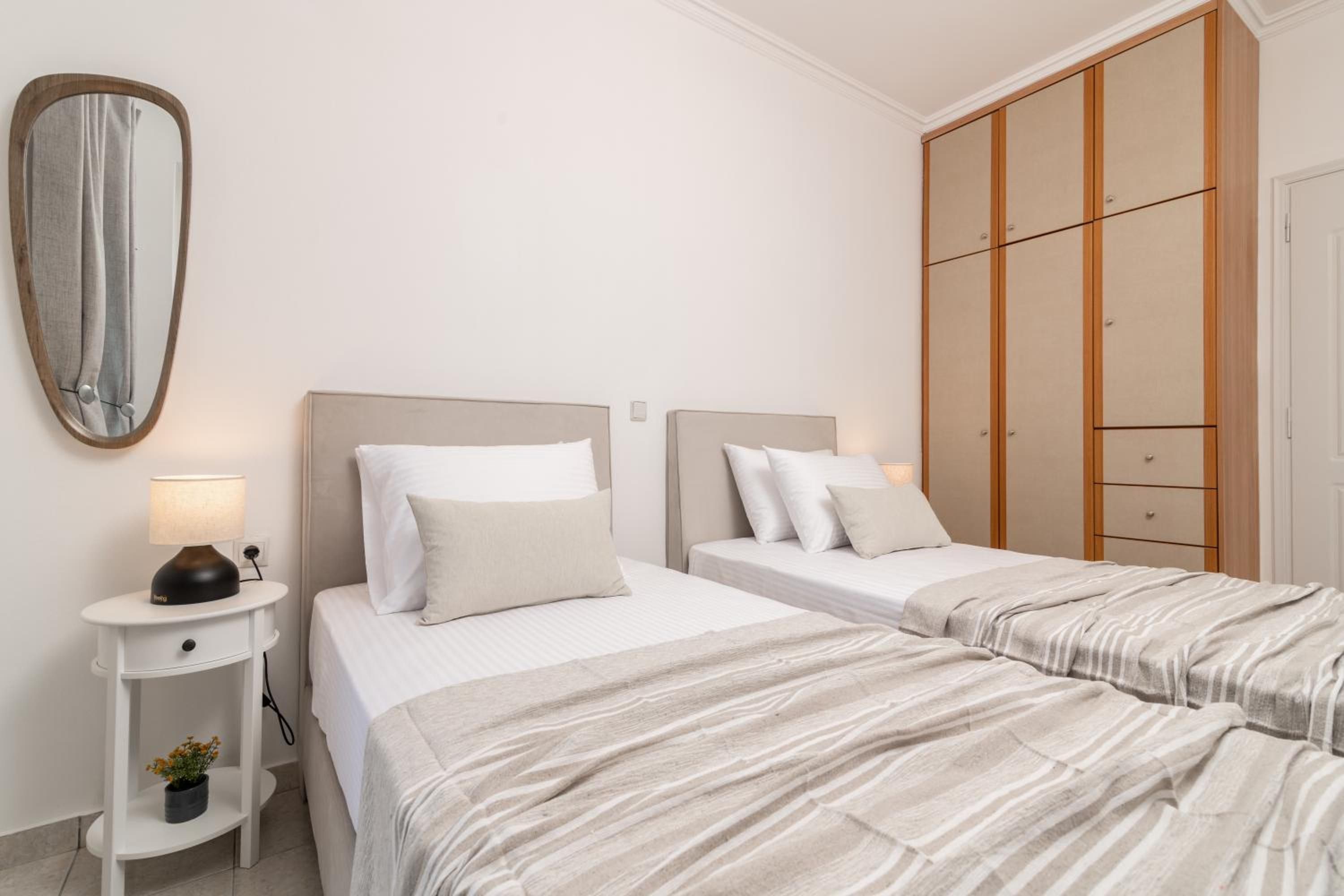 Swan Apartments