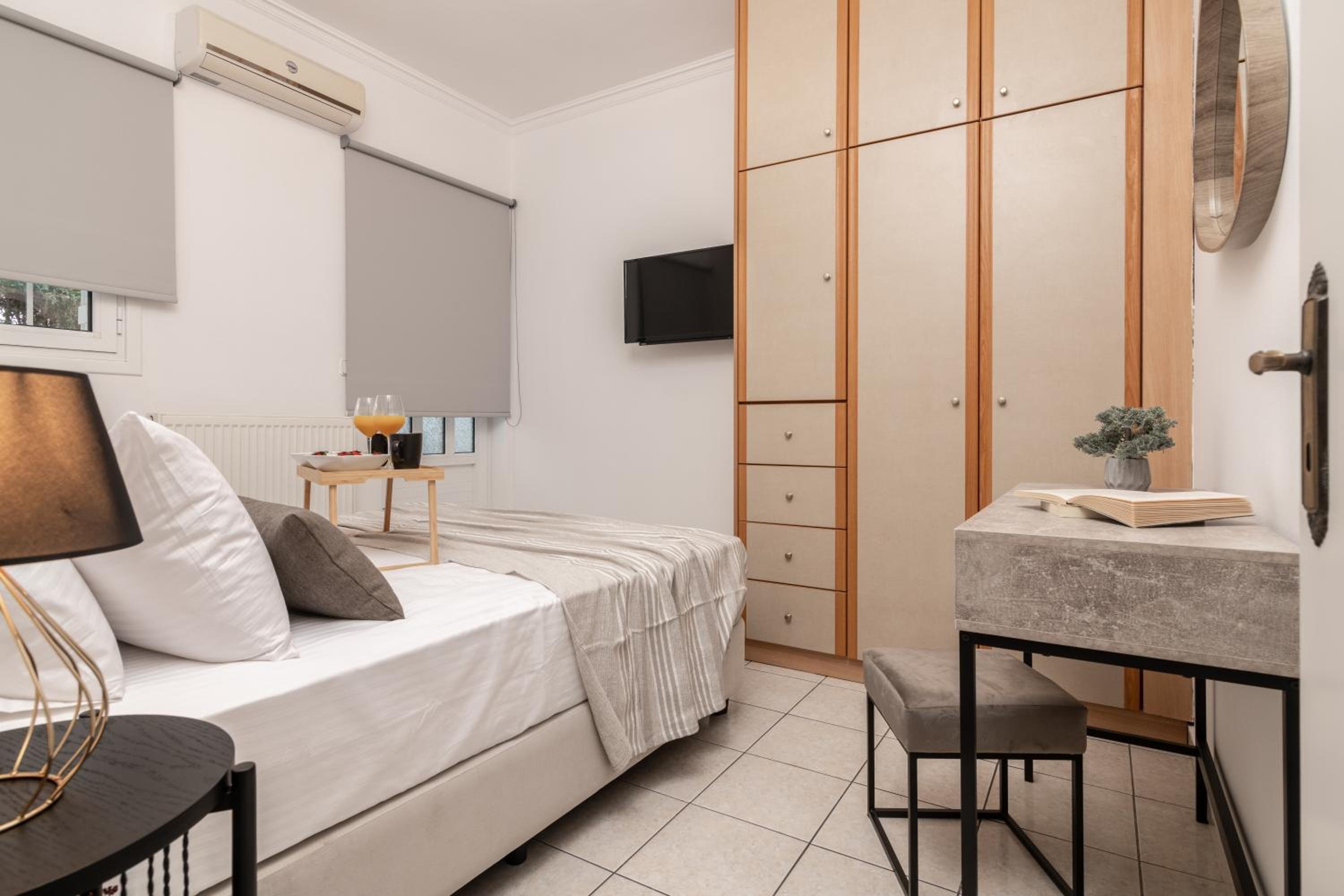 Swan Apartments