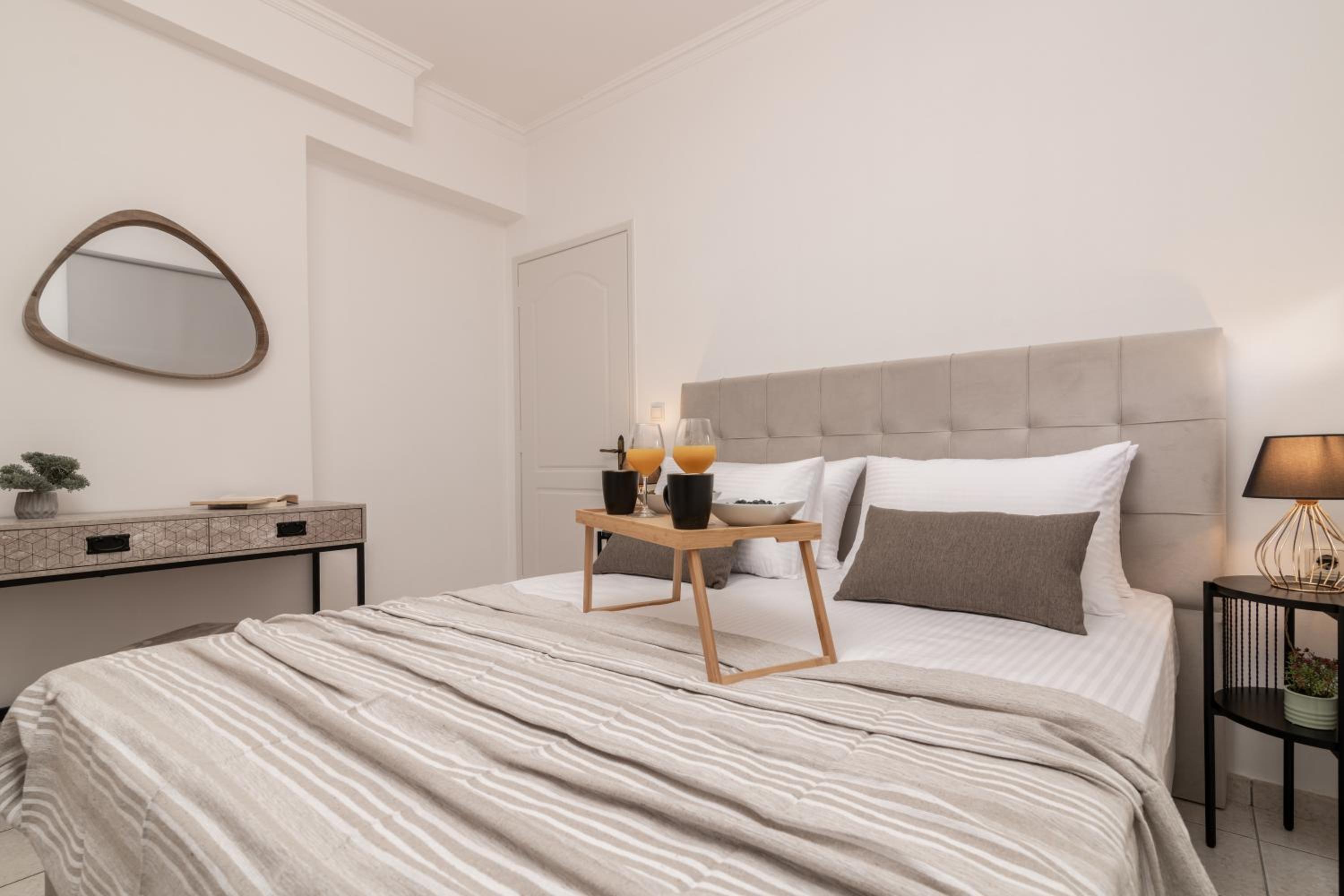 Swan Apartments