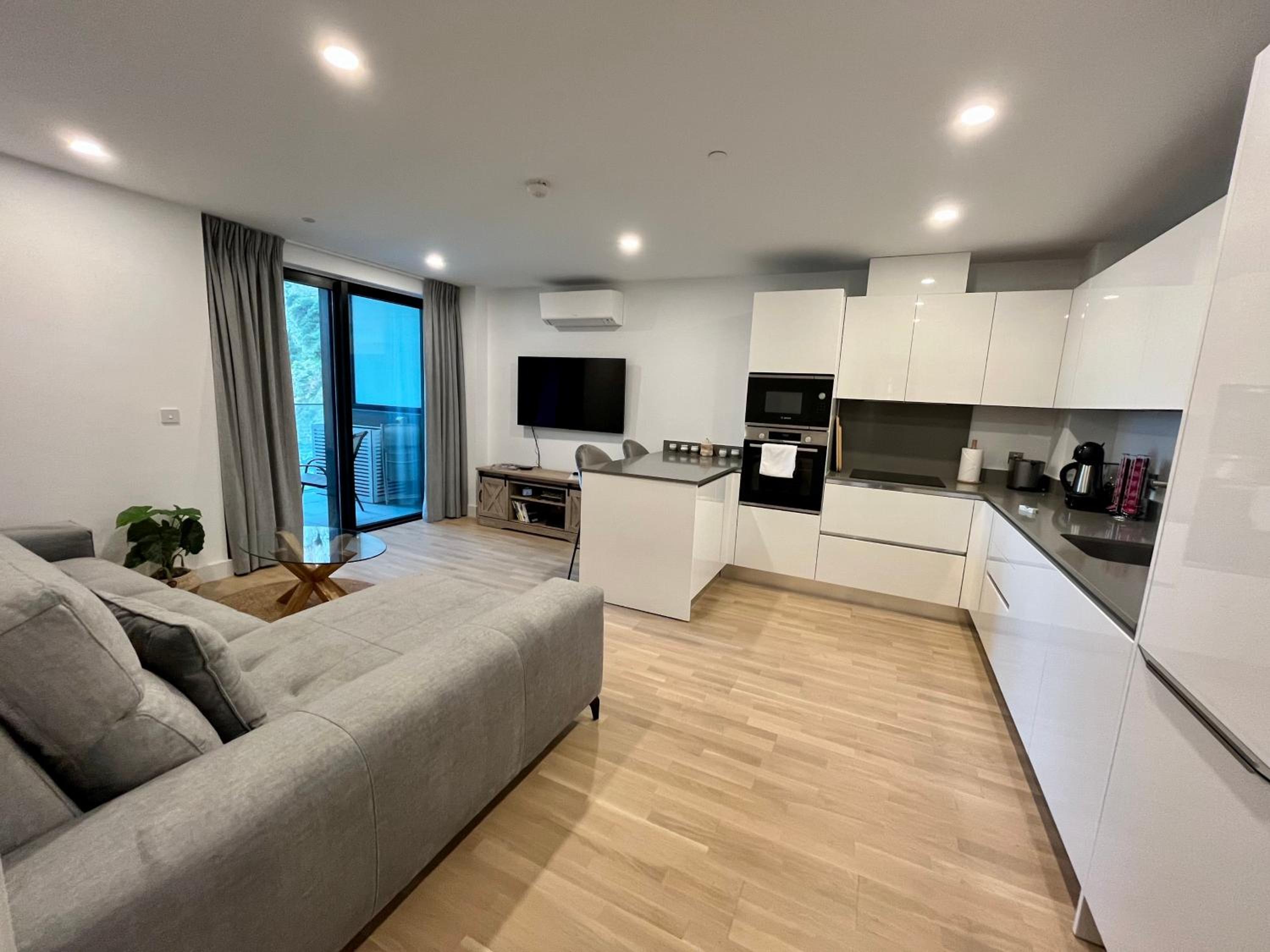 Modern Apartment with Spa and Pool view 3