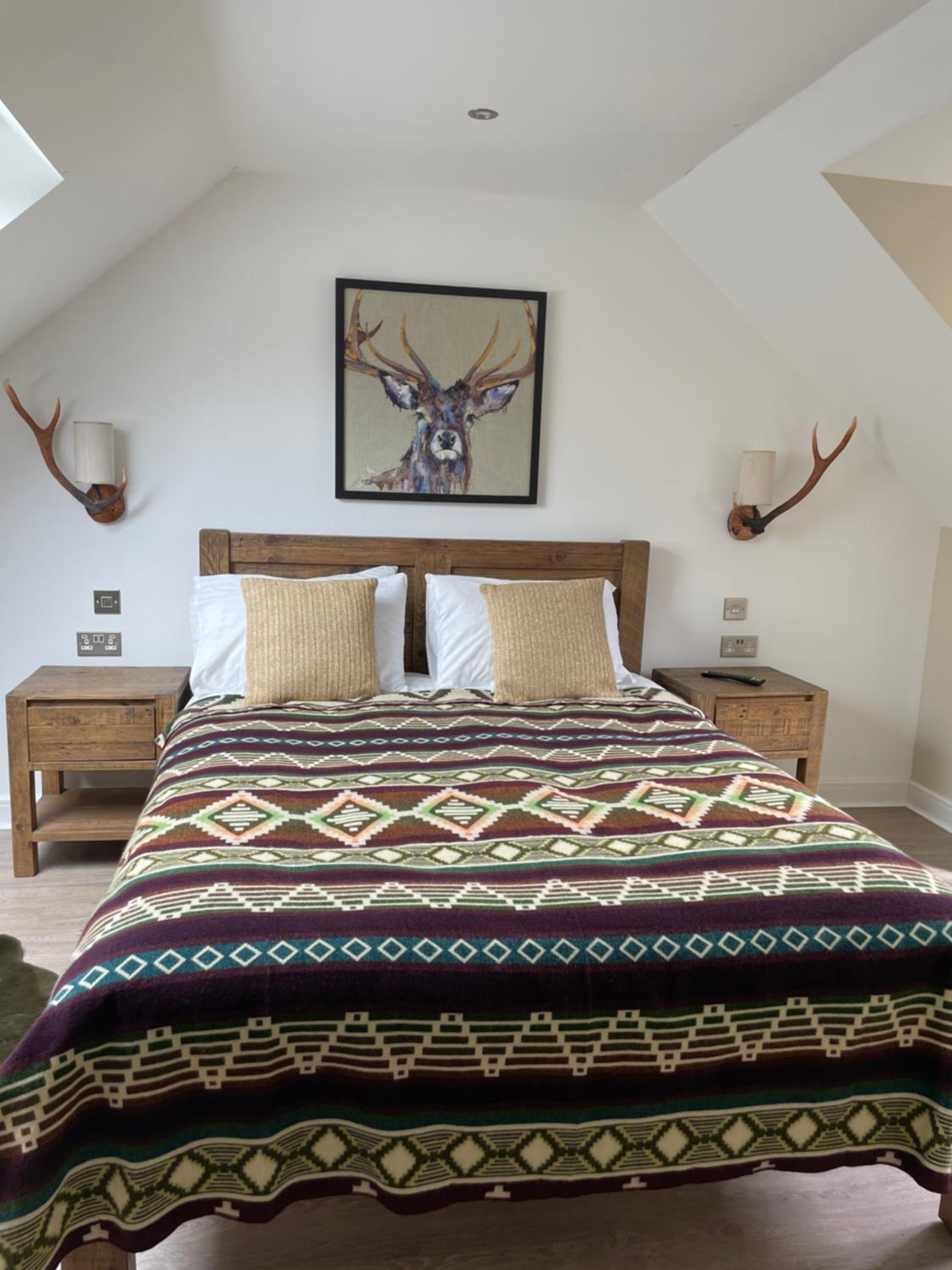 The Bunkhouse - 2 bedroom home with parking