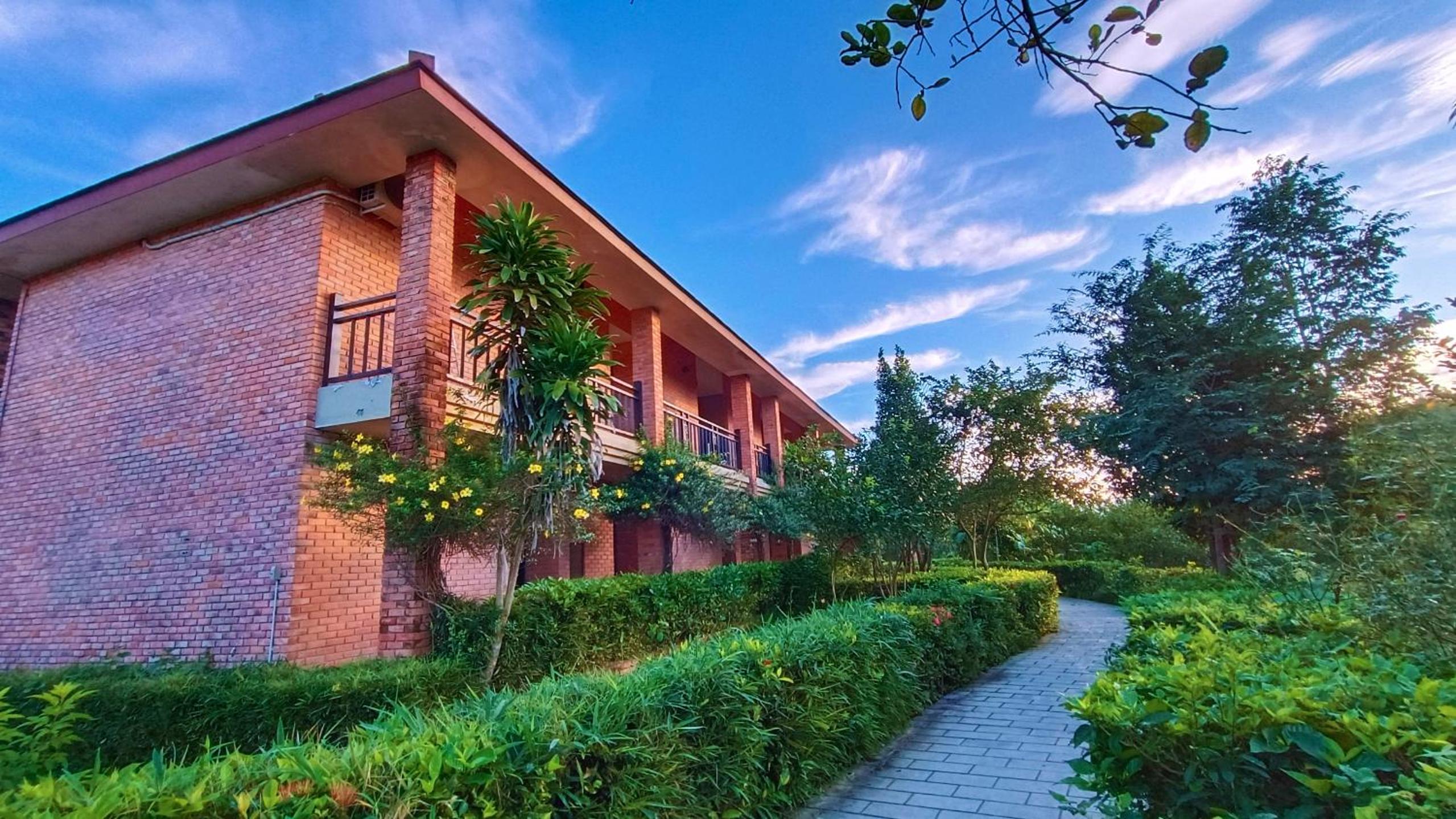 Hue Riverside Boutique Resort & Spa